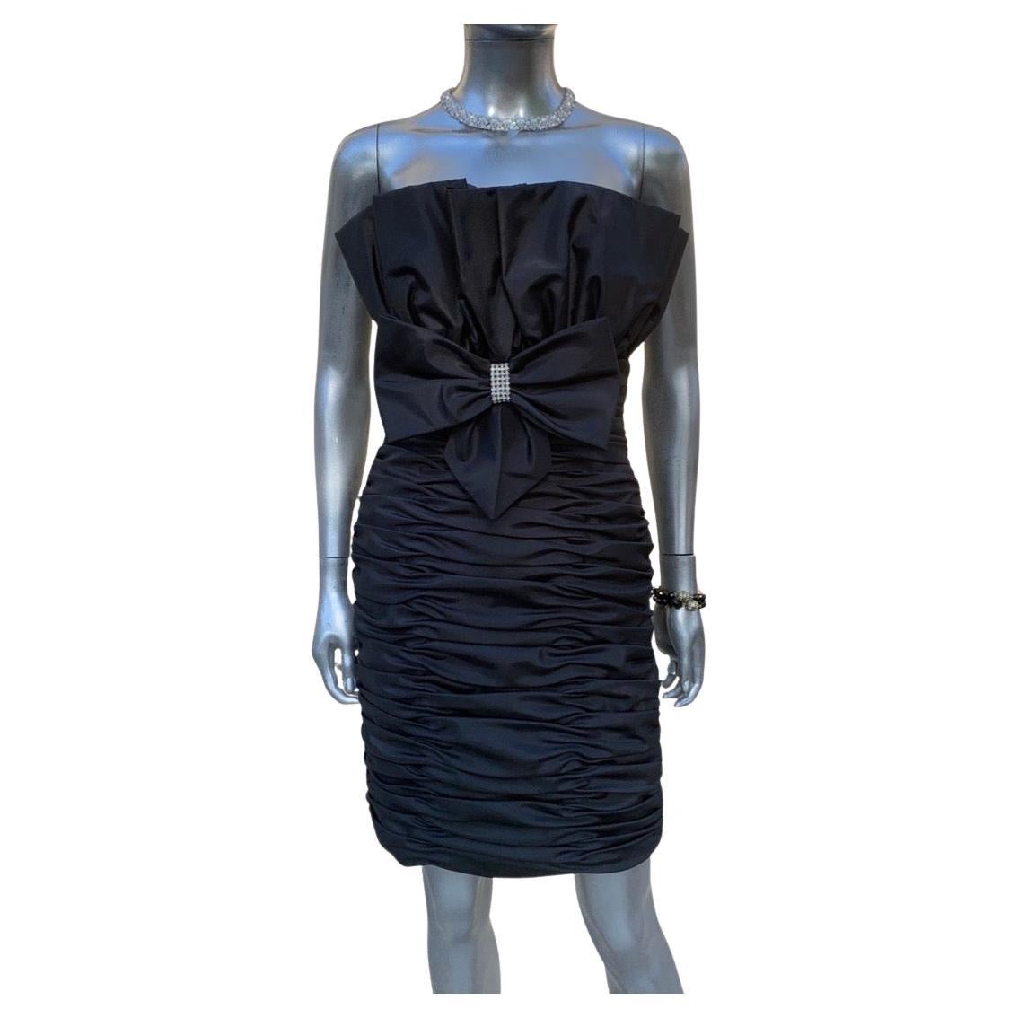 Chris Kole Amazing Sexy Rusched "Little Black Cocktail Dress" with Bow Size 8 For Sale