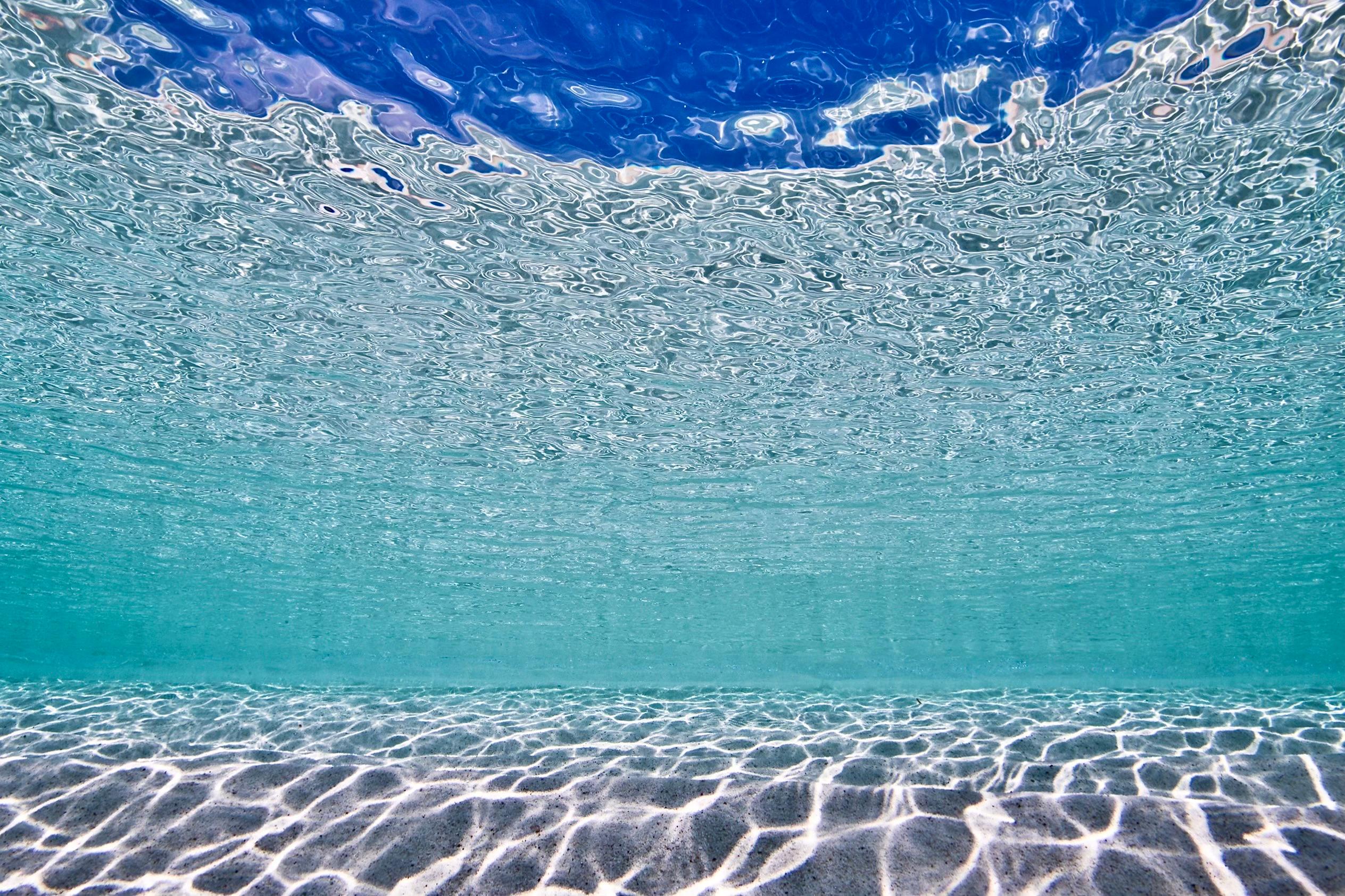 Color Photograph di Chris Leidy - Cristallino