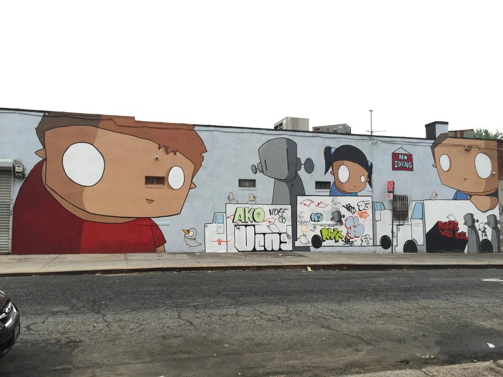 Nous avons le plaisir d'annoncer que notre galerie représente désormais les grandes œuvres de collection sur toile de Chris RWK.
Les robots de Chris RWK font partie intégrante du street art new-yorkais. Connu pour ses images emblématiques de robots