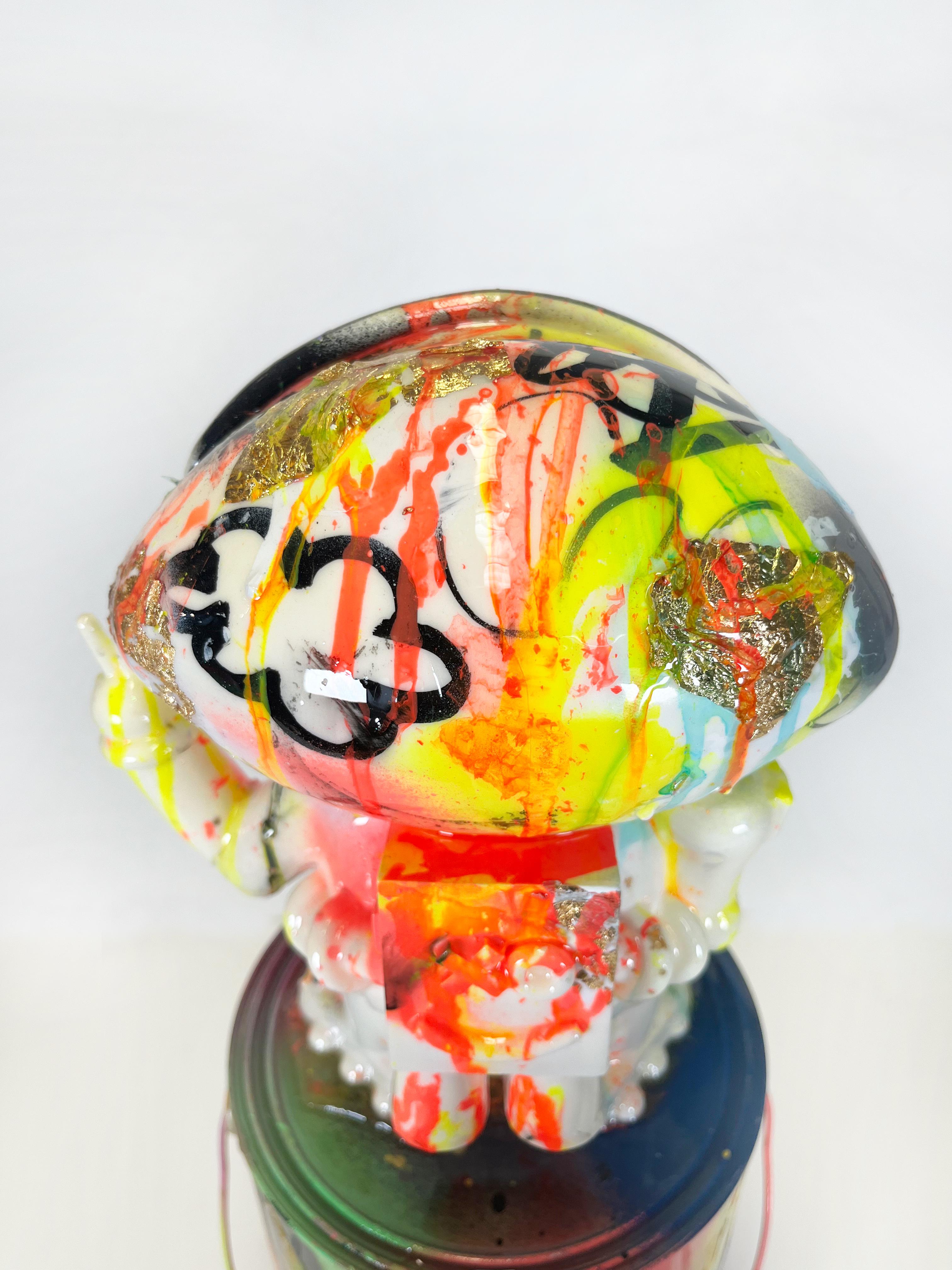 Technicolour Xeno Paint Can v2, sculpture de personnage colorée et fraîche en résine moulée - Gris Abstract Sculpture par Chris Solcz