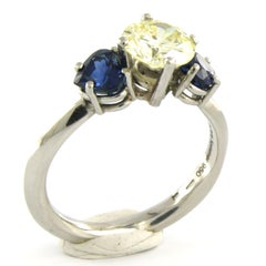 Chris Sommer ring with sapphire and brilliant cut diamond up to 1.55ct platinum