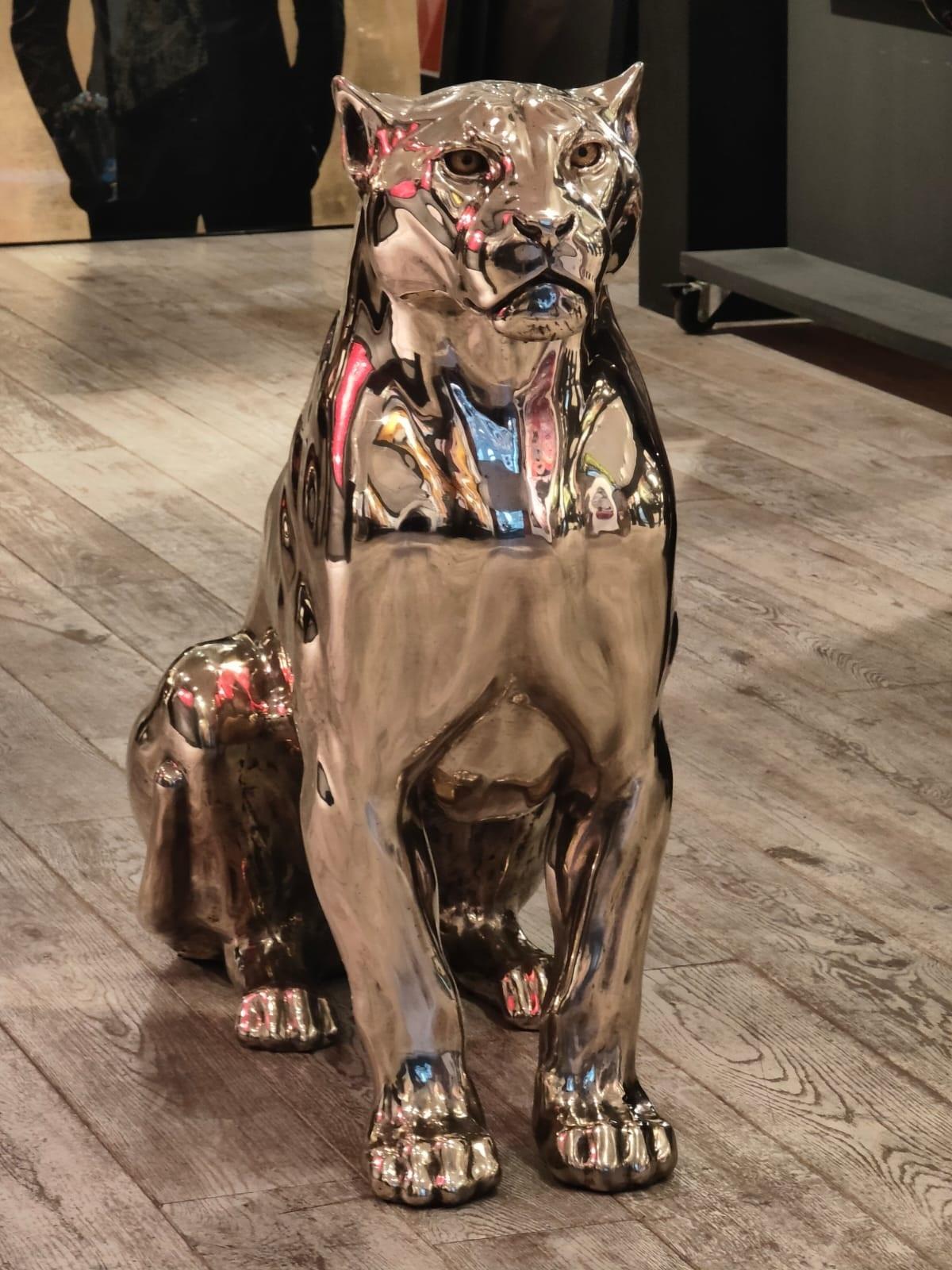 Figurative Sculpture de Chris Tap - Jaguar  Escultura Bronce Pulido Animal Salvaje En Stock