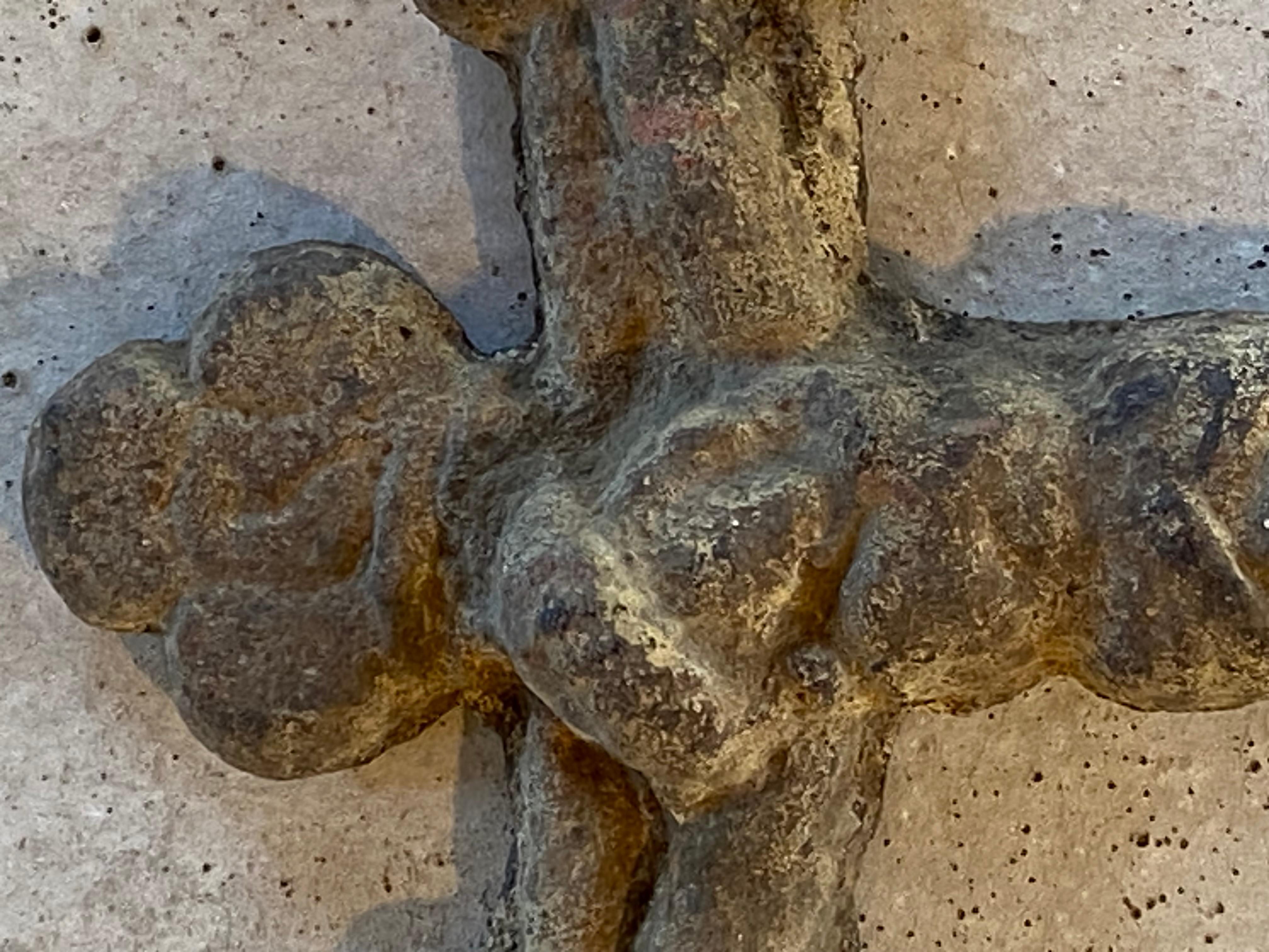 Haute période du Christ sur la croix - 16e siècle Abîmé - En vente à Saint ouen, FR