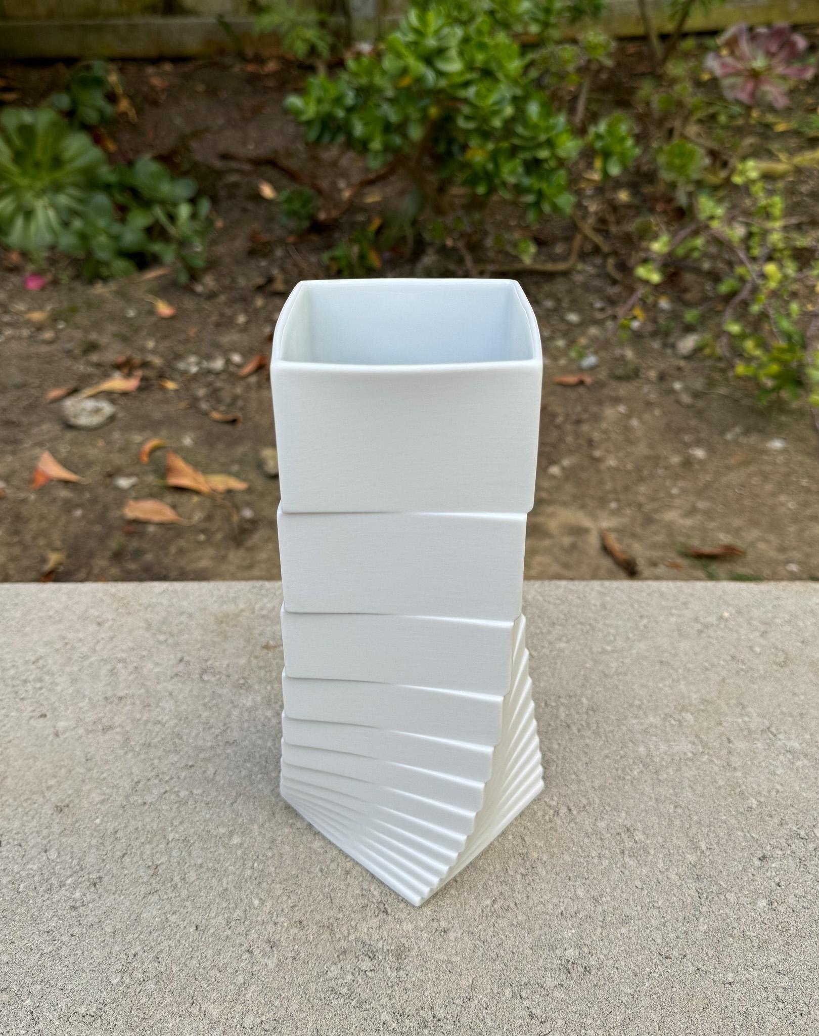 Vase en porcelaine blanc mat Christa Hausler-Goltz pour Rosenthal, Allemagne en vente 6