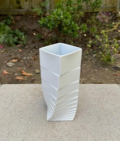 Christa Hausler-Goltz Mattweiße Vase aus mattem weißem Porzellan für Rosenthal, Deutschland