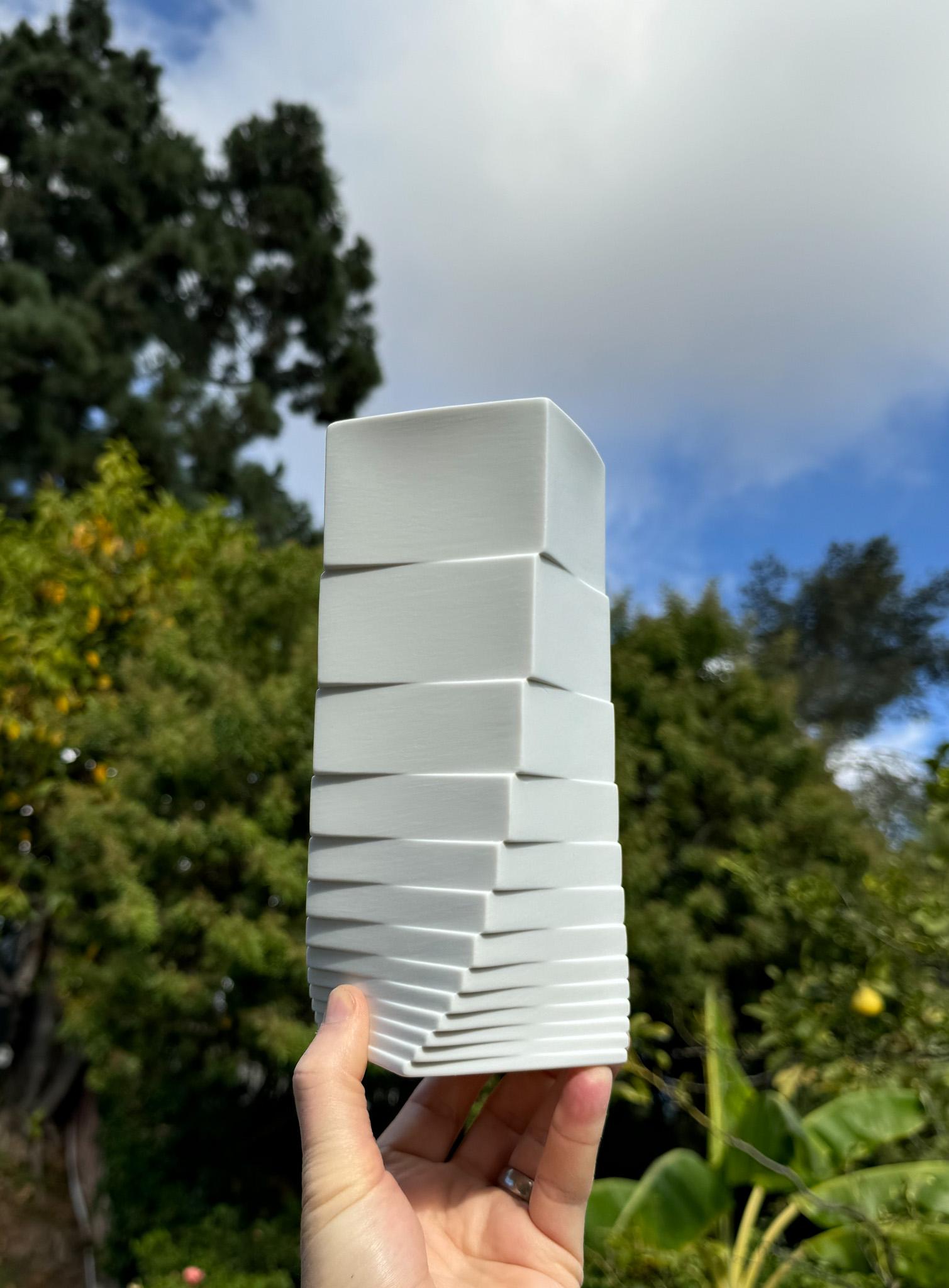 Vase en porcelaine blanc mat Christa Hausler-Goltz pour Rosenthal, Allemagne Bon état - En vente à San Juan Capistrano, CA