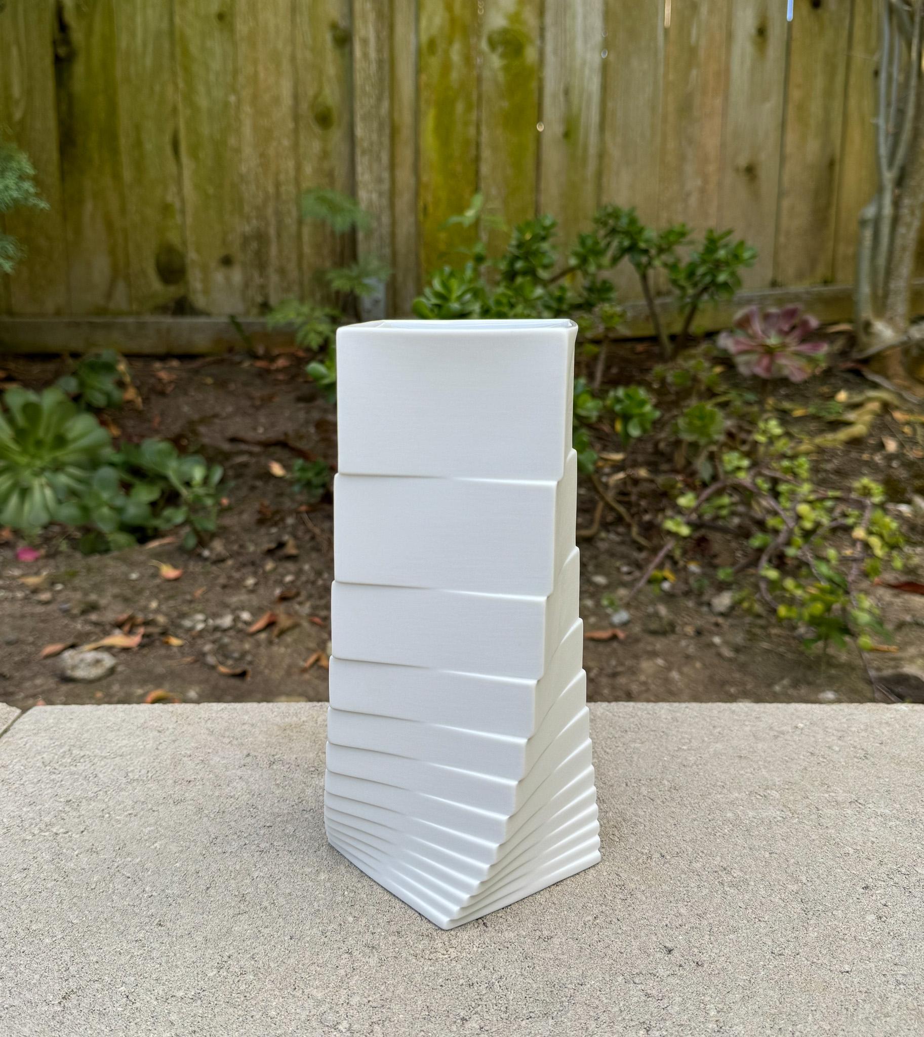 Vase en porcelaine blanc mat Christa Hausler-Goltz pour Rosenthal, Allemagne en vente 2