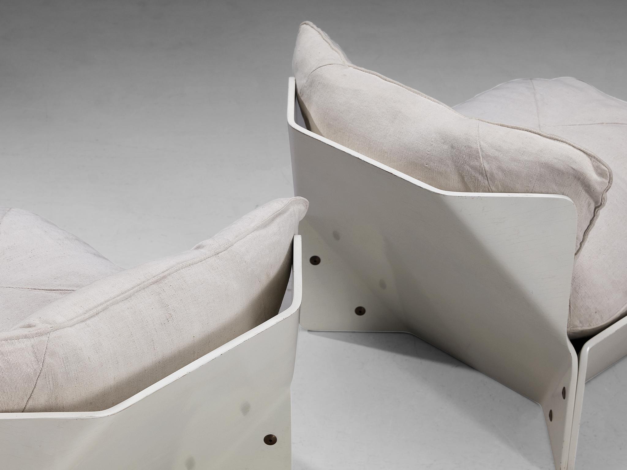Christensen & Larsen - Paire de chaises longues excentriques avec table basse en vente 1