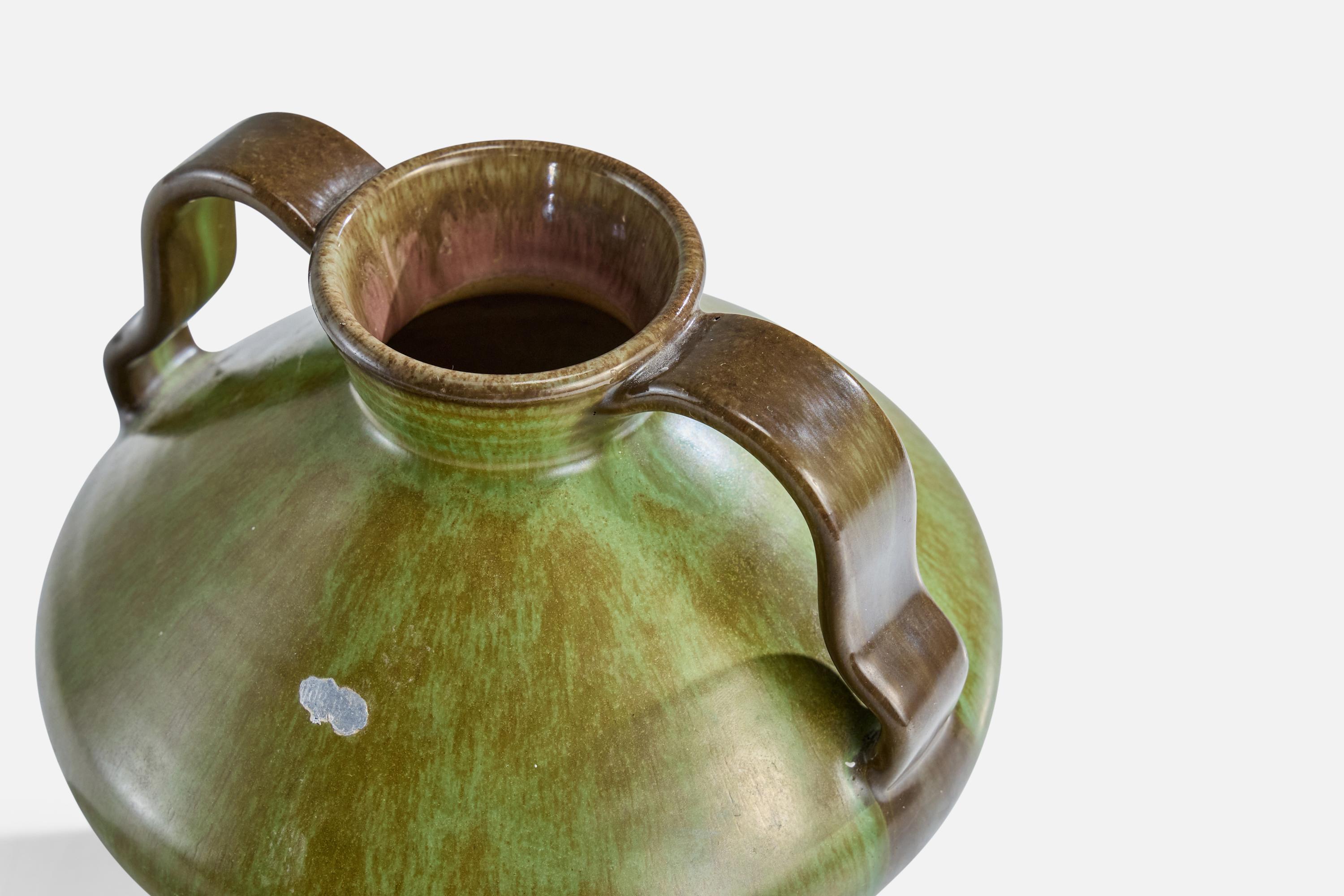 Christer Heijl, Vase, Ceramic, Sweden, 1930s In Good Condition For Sale In High Point, NC