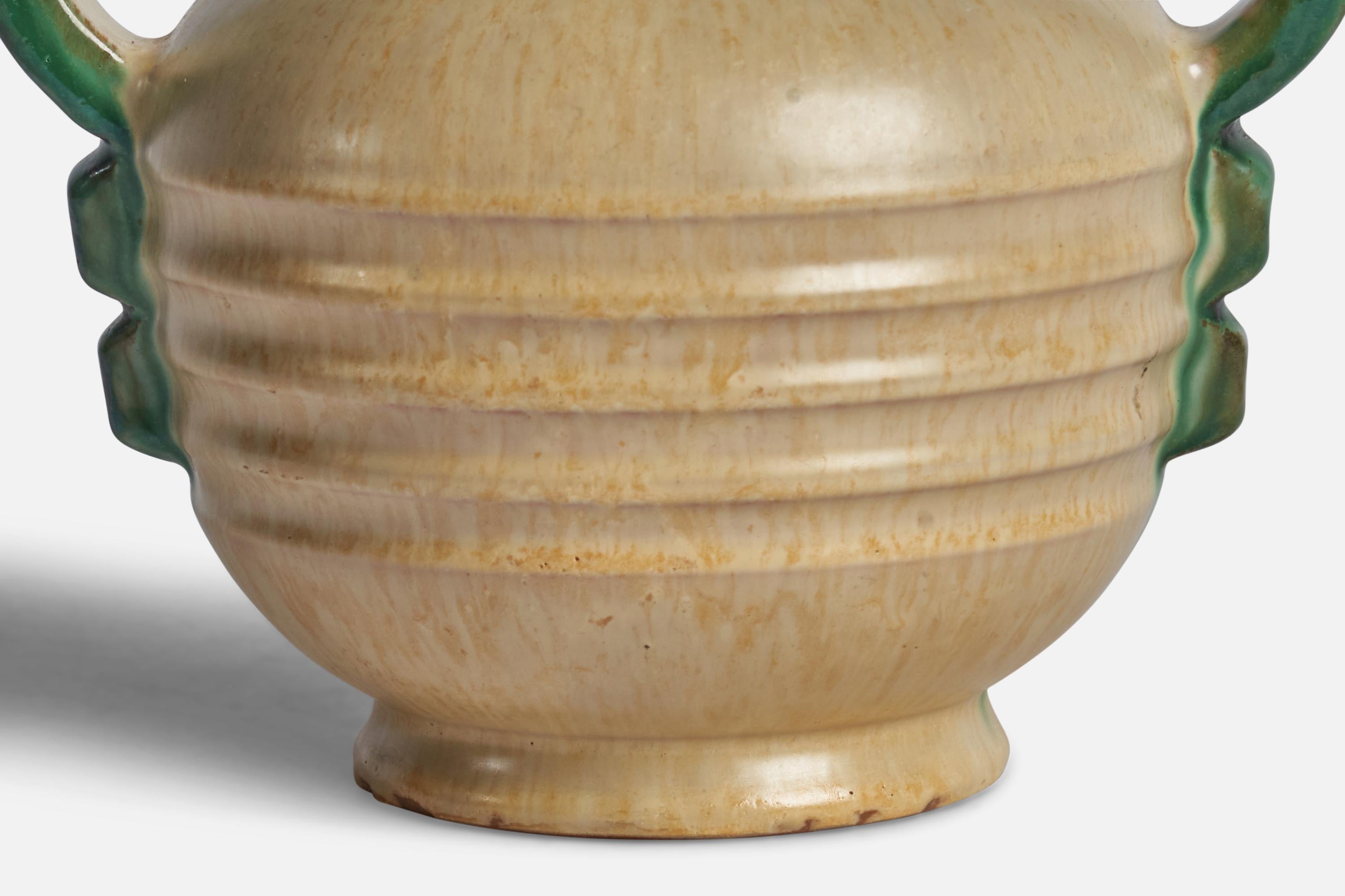 Christer Heijl, Vase, Earthenware, Sweden, 1930s In Good Condition For Sale In High Point, NC