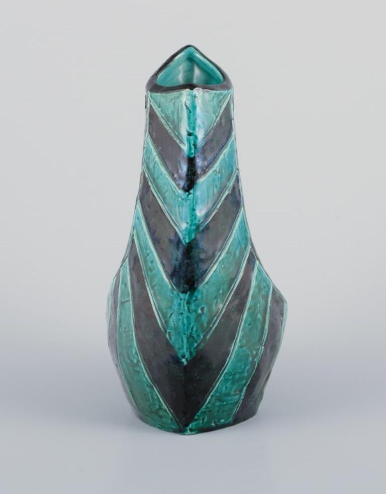Christer, Mariestad, Schweden. Modernistische Keramikvase der Moderne mit grüner und schwarzer Glasur. (Schwedisch) im Angebot