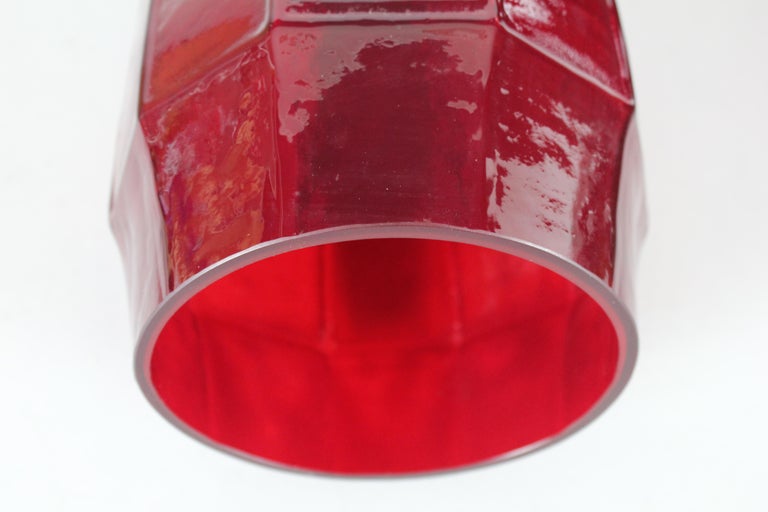 Christer Sjögren for Lindshammar, Tall Ruby Red Glass Vases, Sweden, 1960s For Sale 5