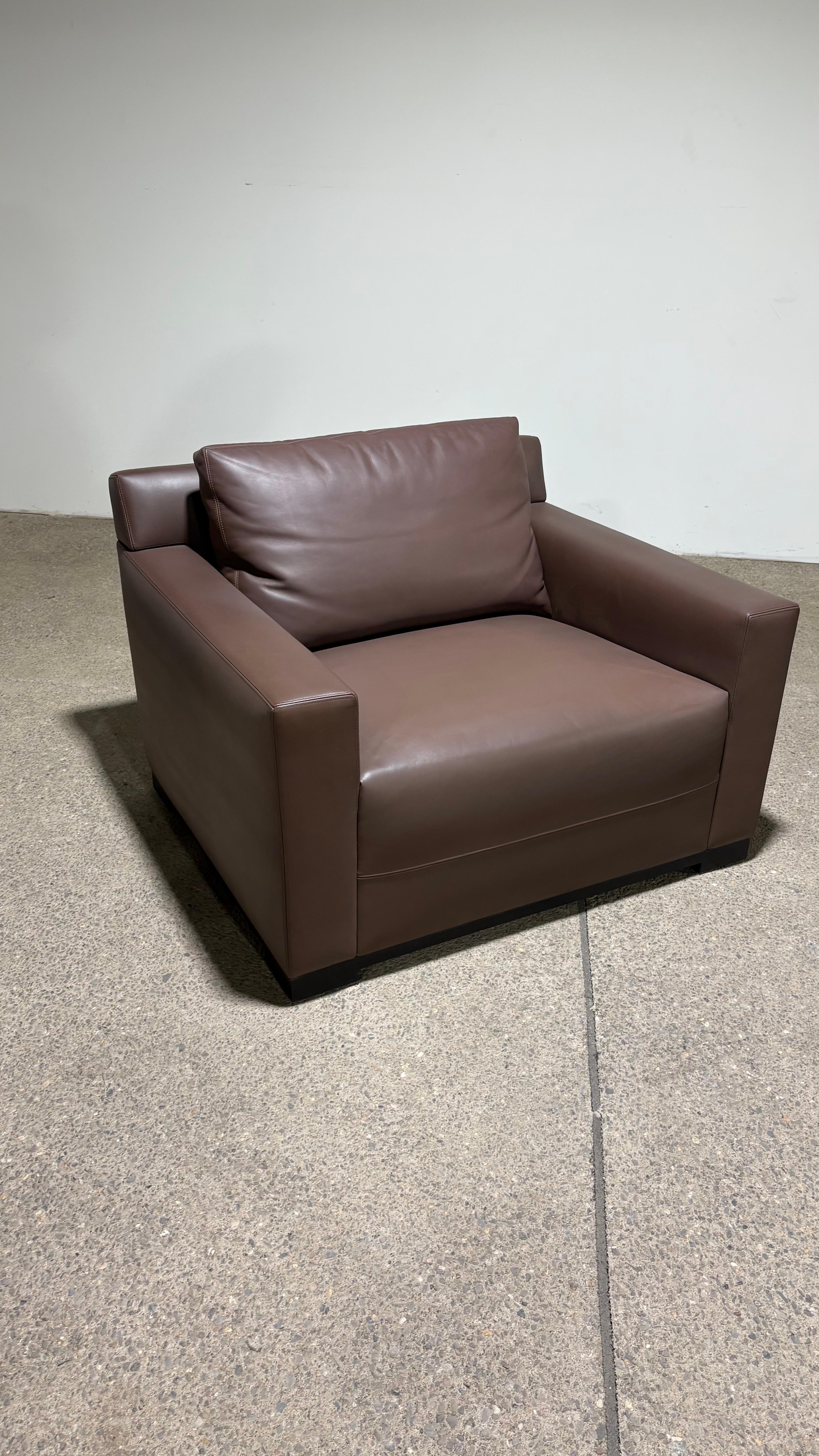 Sillones de cuero marrón Christiain Liaigre 