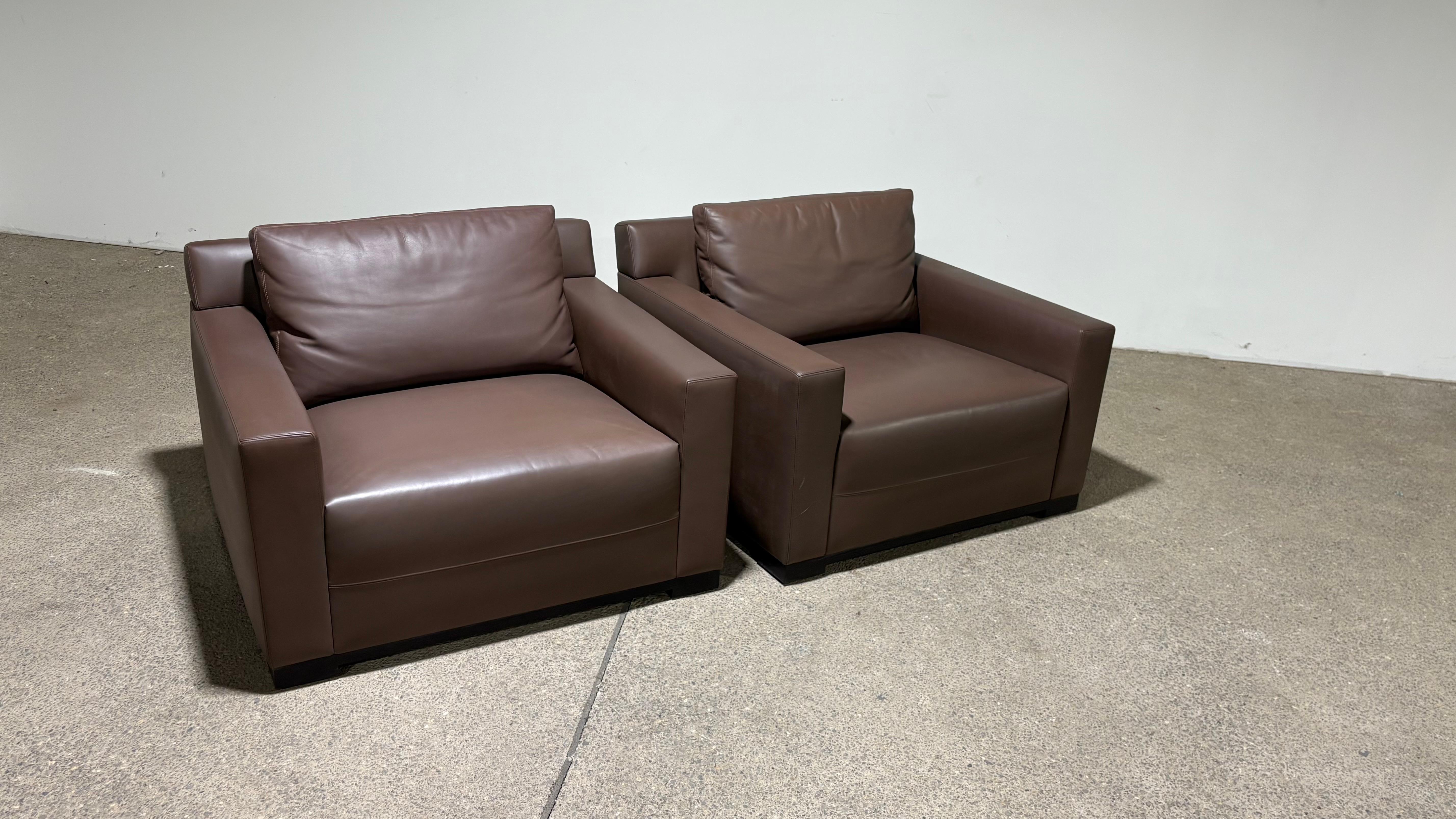 Sillones de cuero marrón Christiain Liaigre 