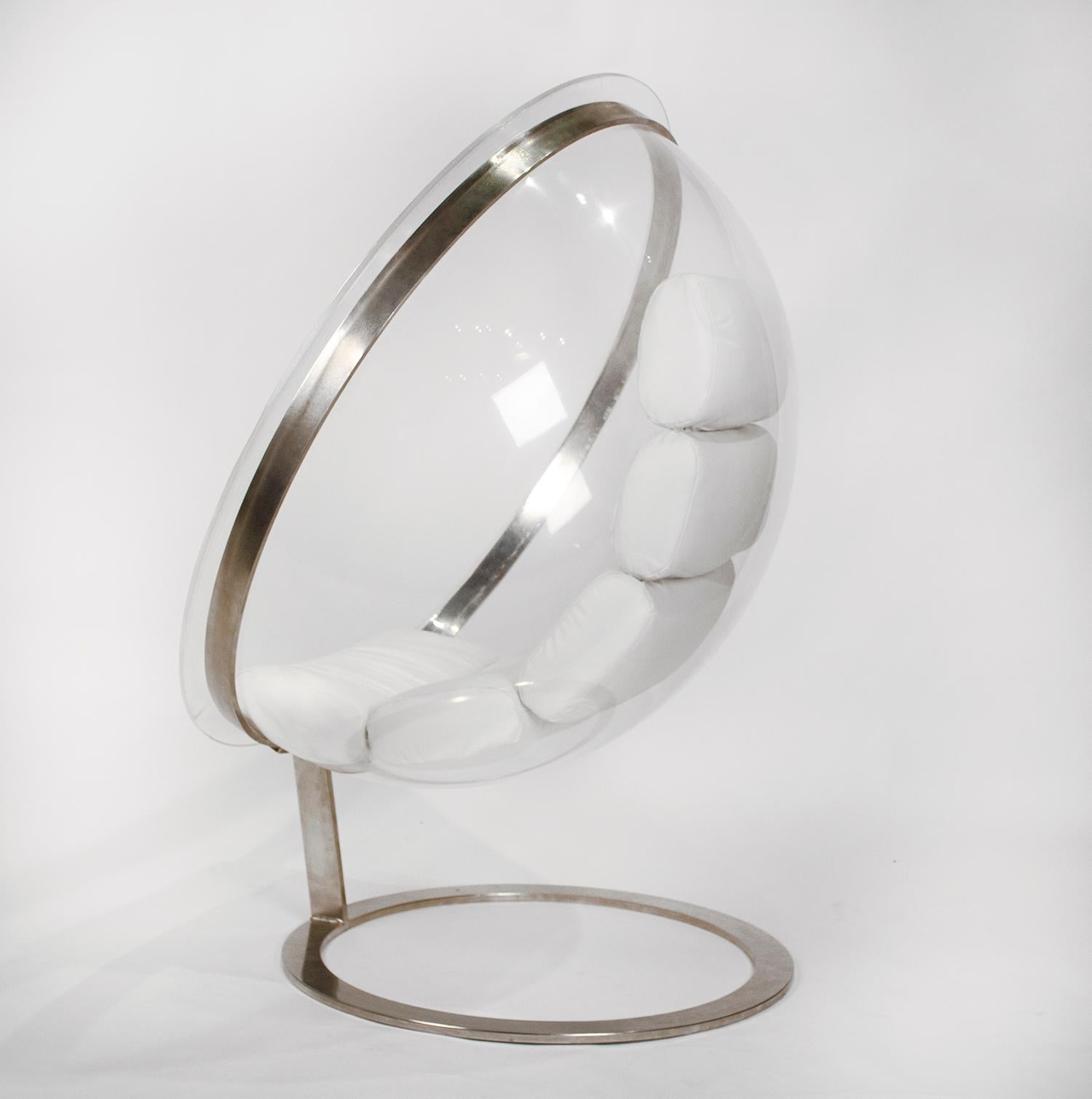 Acrylic Bubble Chair by Christian Daninos, First Edition  In Good Condition In Dallas, TX