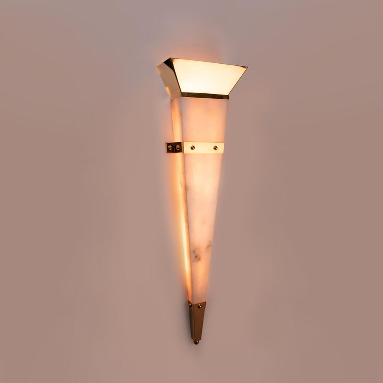 Christian Caudron, Contemporary Sconce, Alabaster and Brass, Gilded Fine Gold In Excellent Condition For Sale In SAINT-OUEN-SUR-SEINE, FR