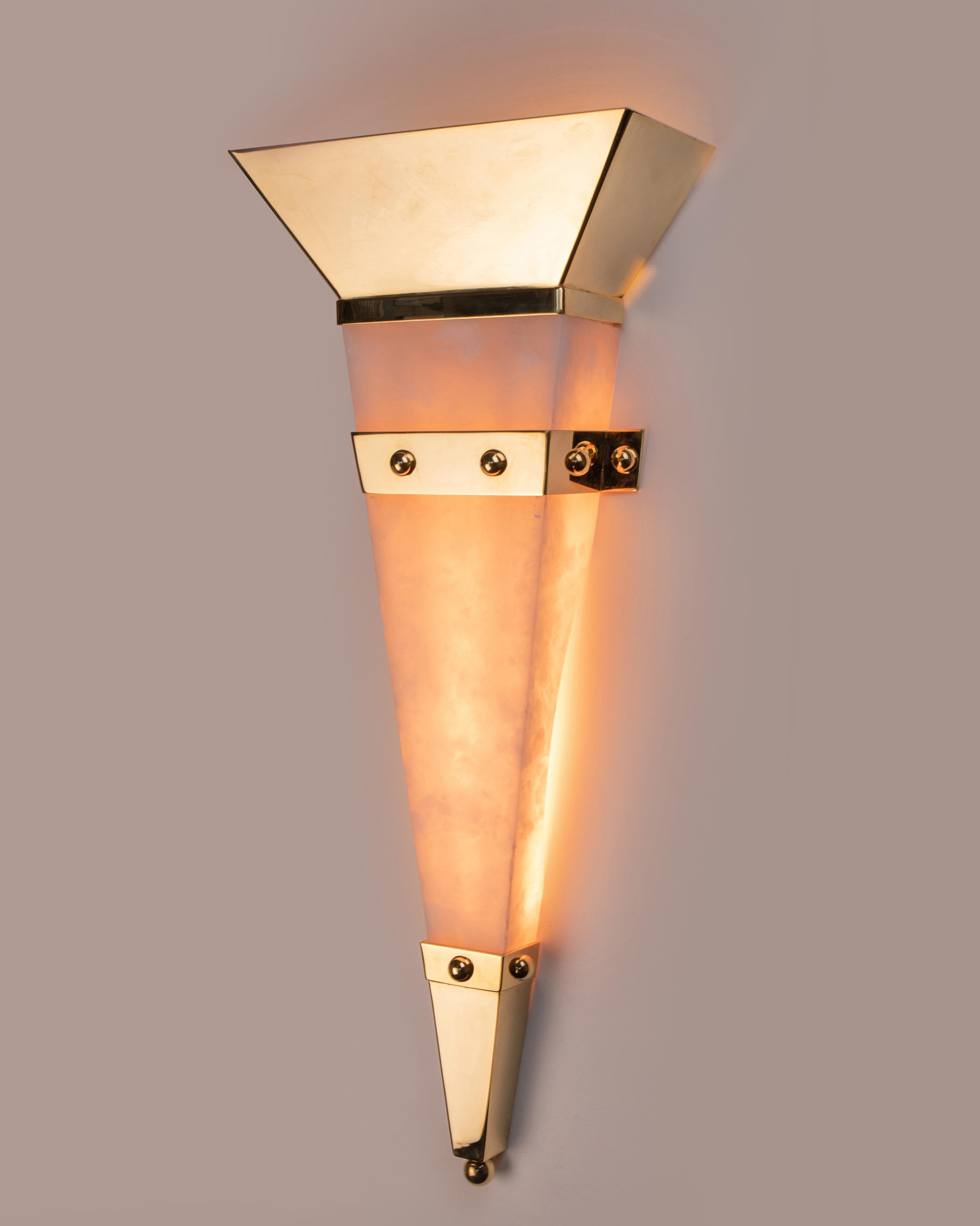 Christian Caudron, Contemporary Sconce, Alabaster, Brass, Gilded with Fine Gold In Excellent Condition For Sale In SAINT-OUEN-SUR-SEINE, FR