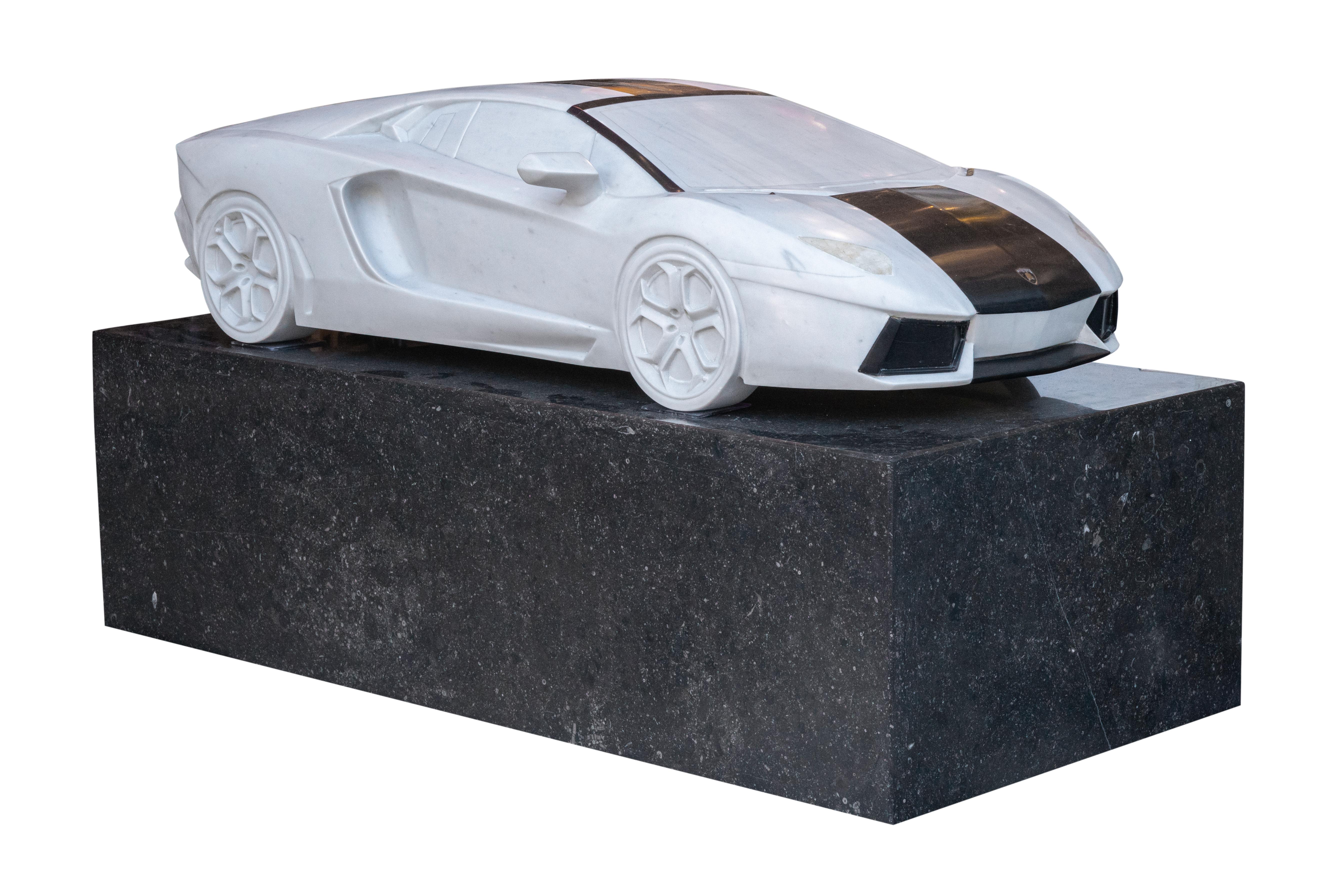 Moderne Christian Caudron, Lamborghini Adventador LP700-4 Sculpture en marbre et cristal de roche en vente