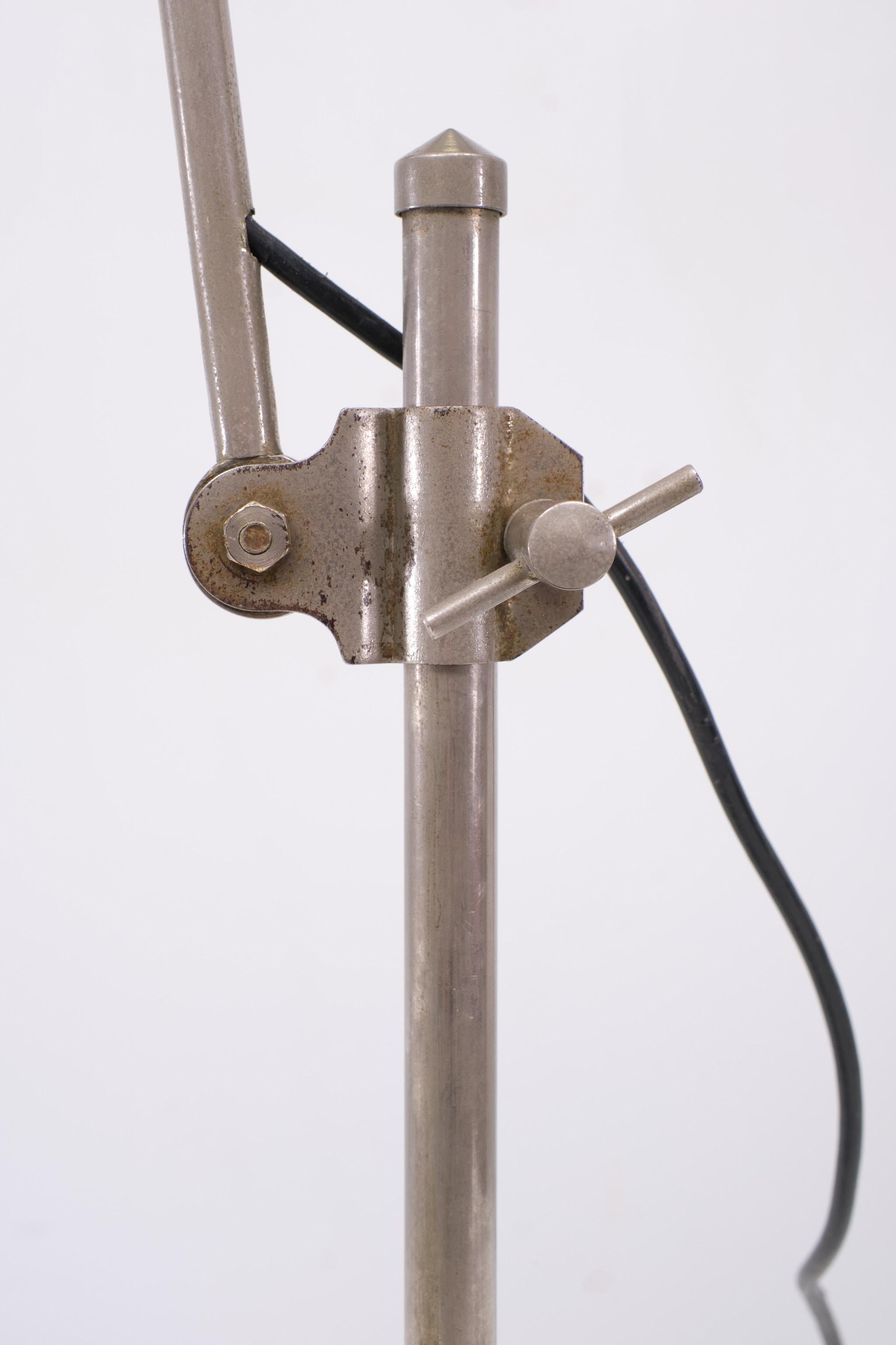 Aluminium Christian Dell  Lampe de bureau Bauhaus 1930 Allemagne  en vente
