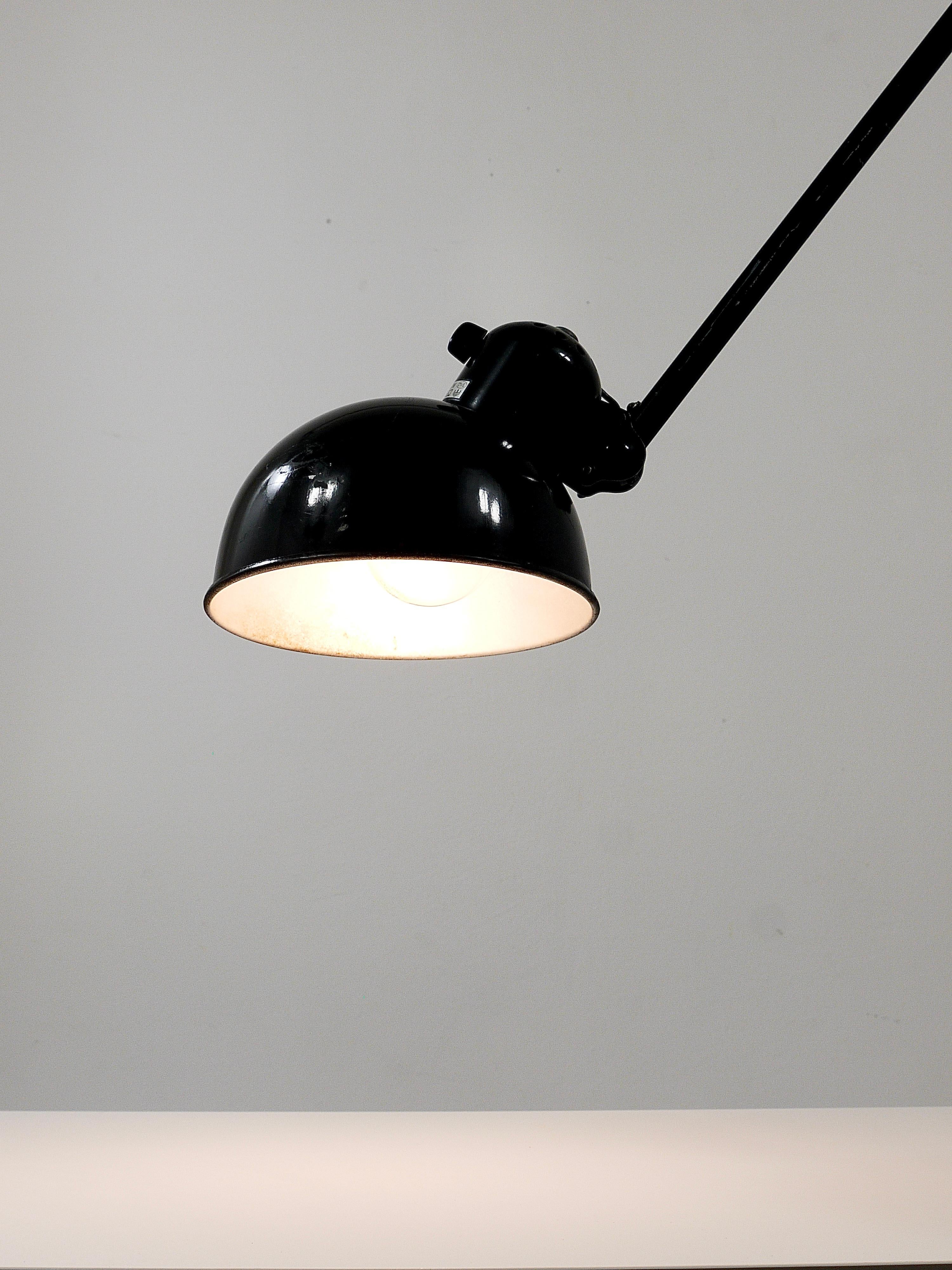 Lampada da tavolo industriale a morsetto Christian Dell Bauhaus, Koranda Austria, anni '30 in vendita 10