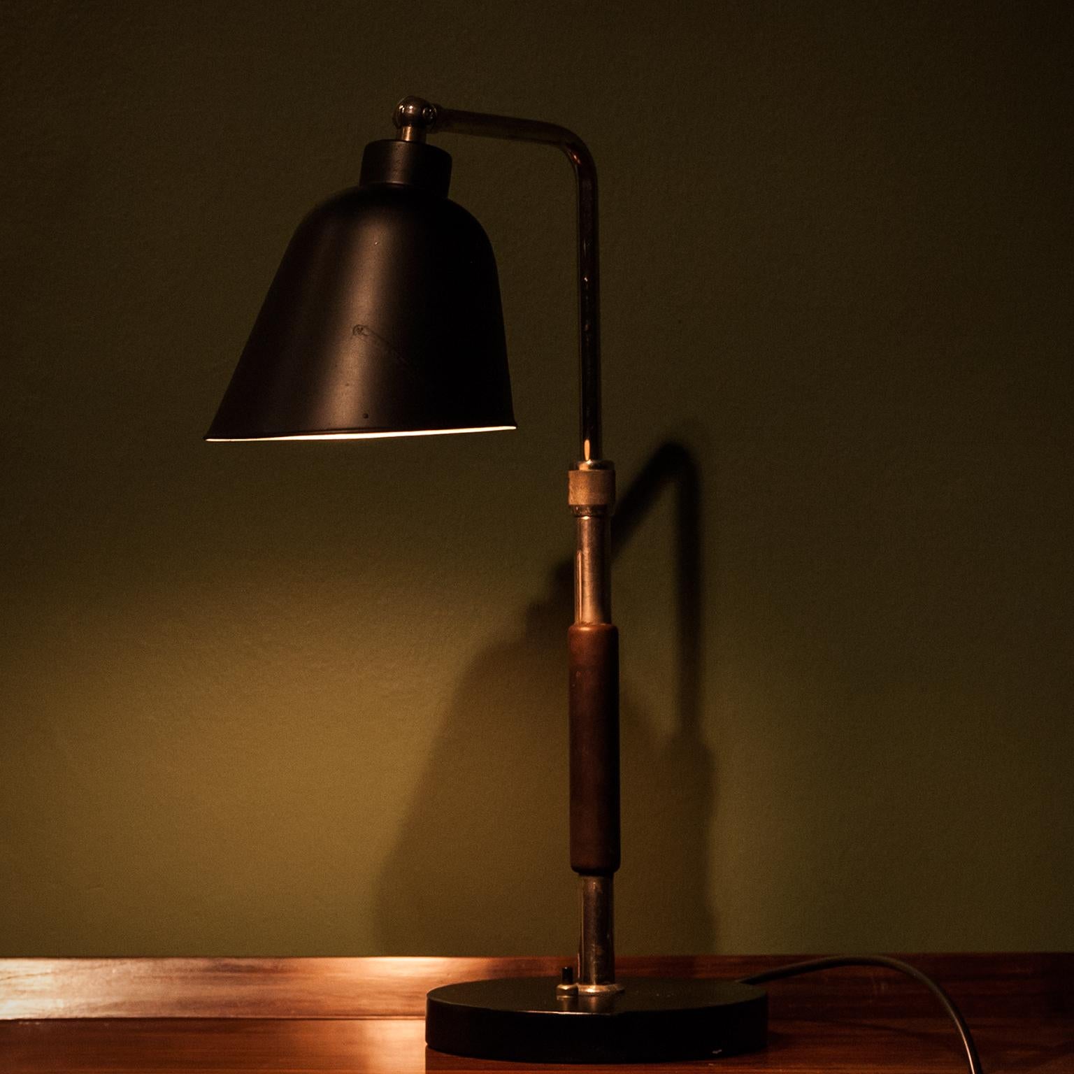 Christian Dell Bauhaus Table Lamp Model 6607, Germany, 1930s For Sale 3