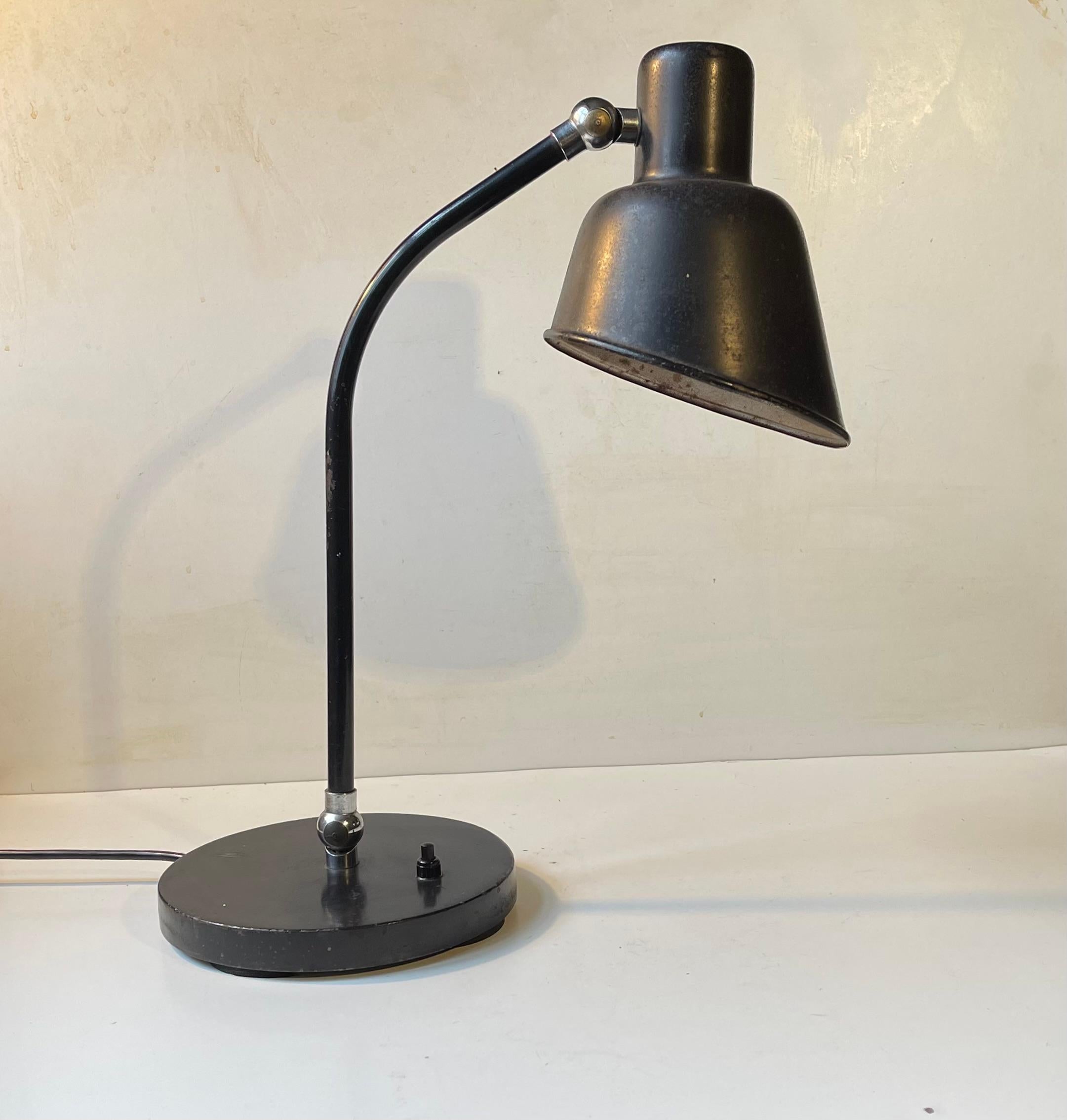 Lampe de bureau Bauhaus noire de Christian Dell pour Bünte und Remmler Bon état - En vente à Esbjerg, DK