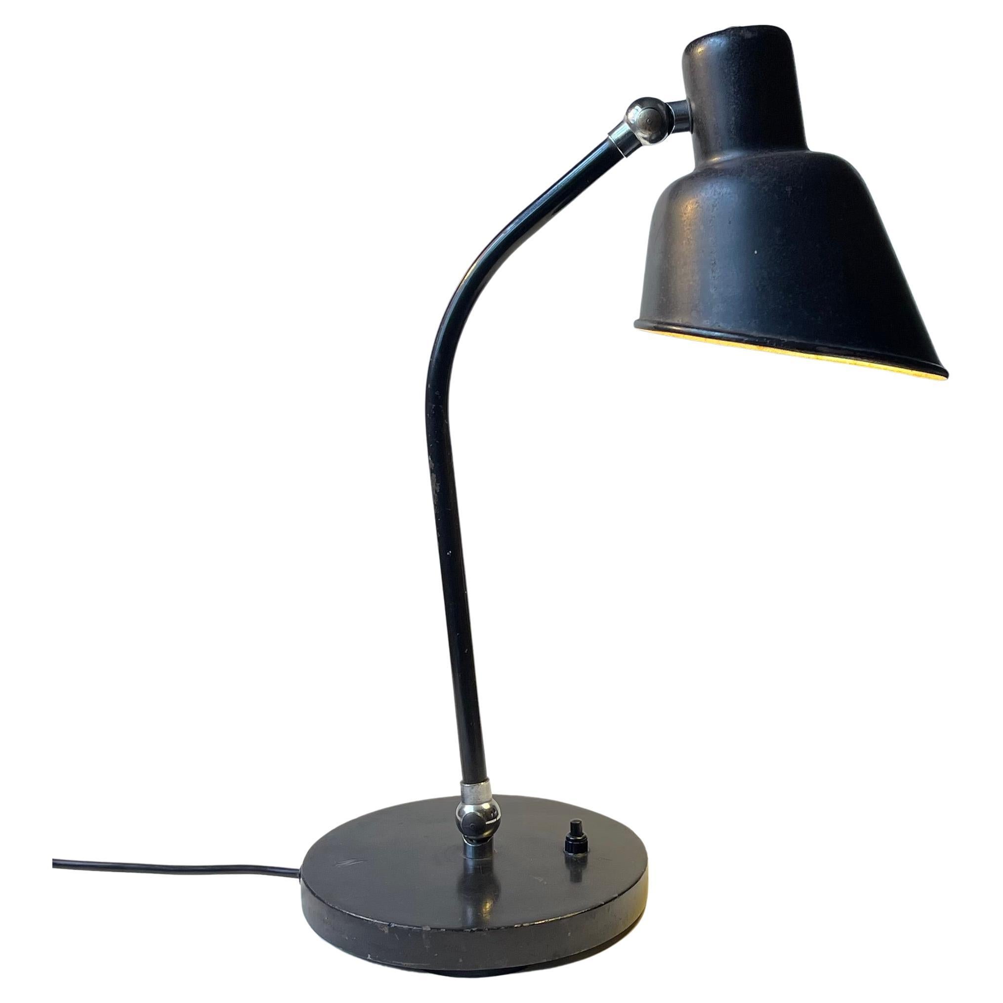 Lampe de bureau Bauhaus noire de Christian Dell pour Bünte und Remmler en vente