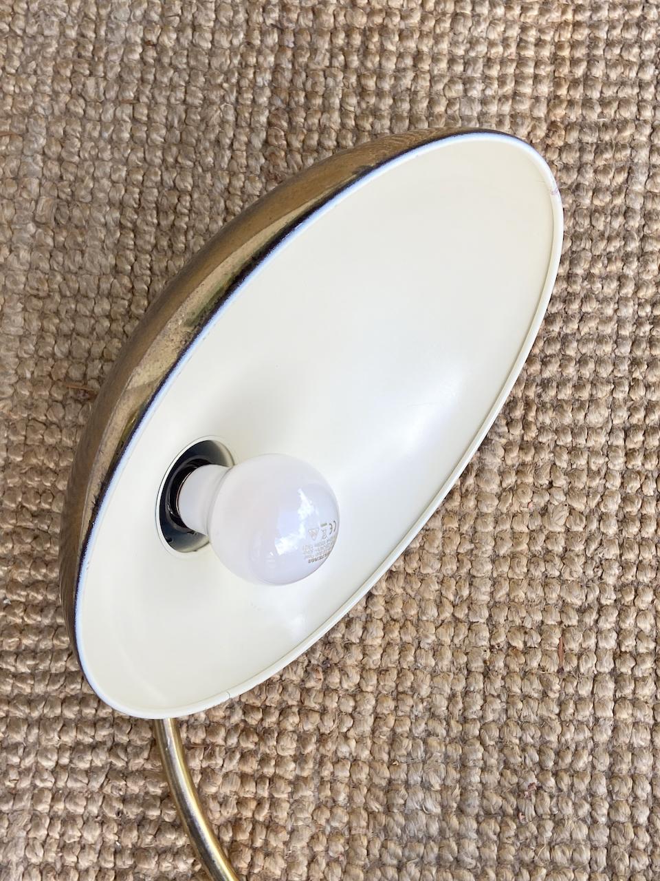 Allemand Christian Dell Lampe de table en laiton 6631 Lampe de bureau par Kaiser Idell Bauhaus, Allemagne en vente