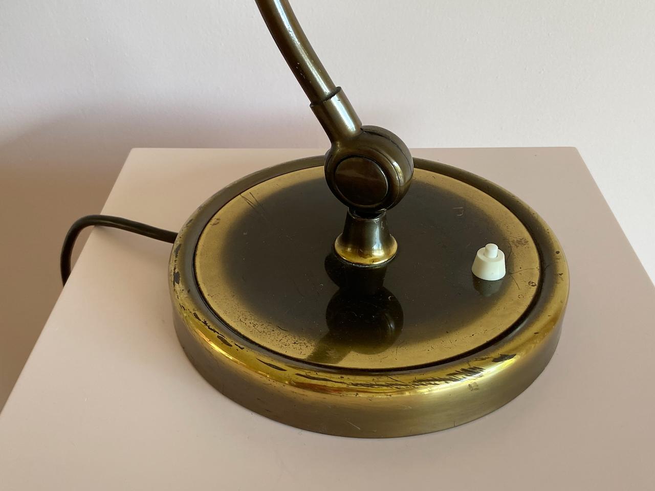 Christian Dell Lampe de table en laiton 6631 Lampe de bureau par Kaiser Idell Bauhaus, Allemagne en vente 2