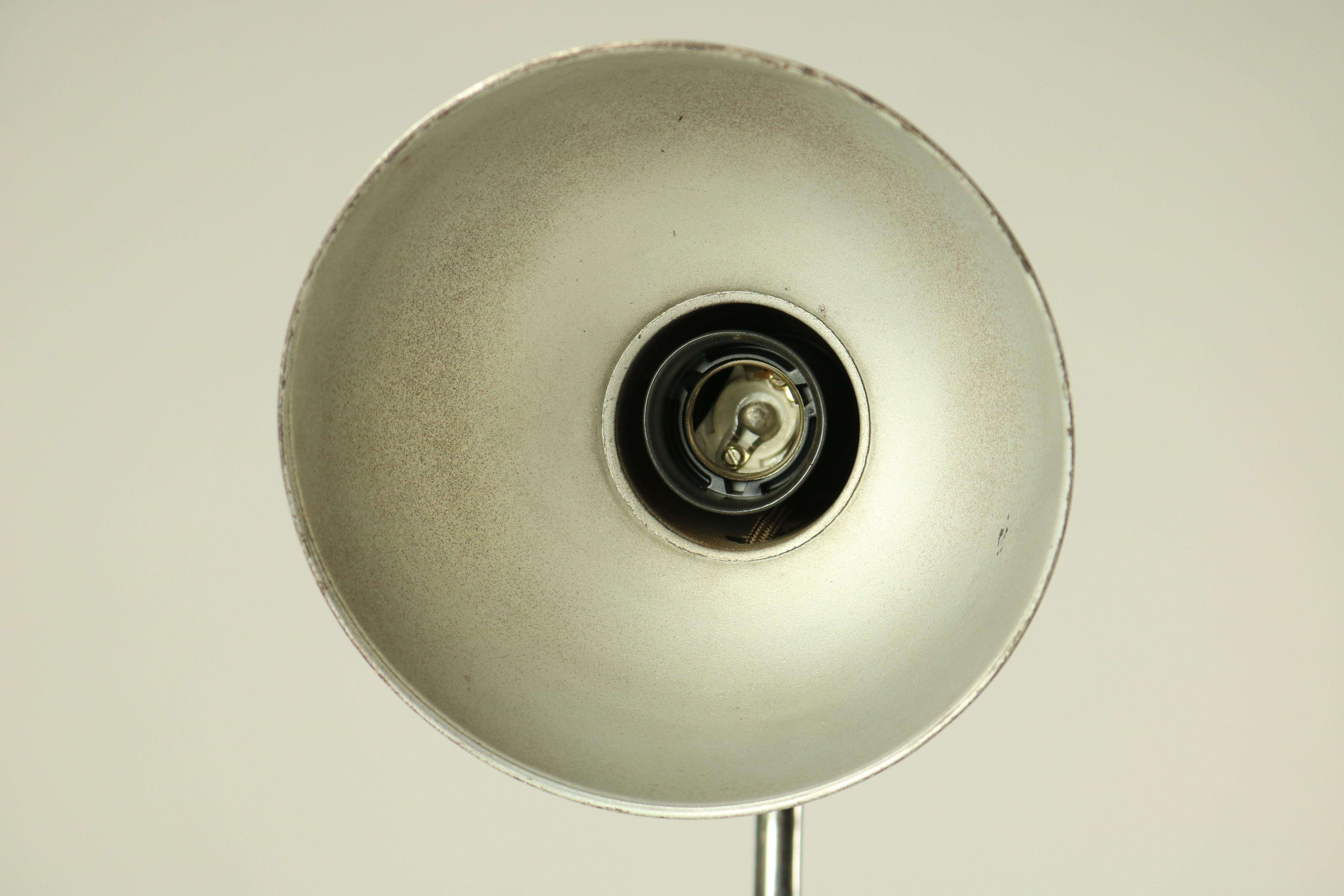Christian Dell Desk Lamp by Kaiser Idell Bauhaus, 1930s Design, 1934 Model 6607 In Fair Condition For Sale In Nürnberg, DE