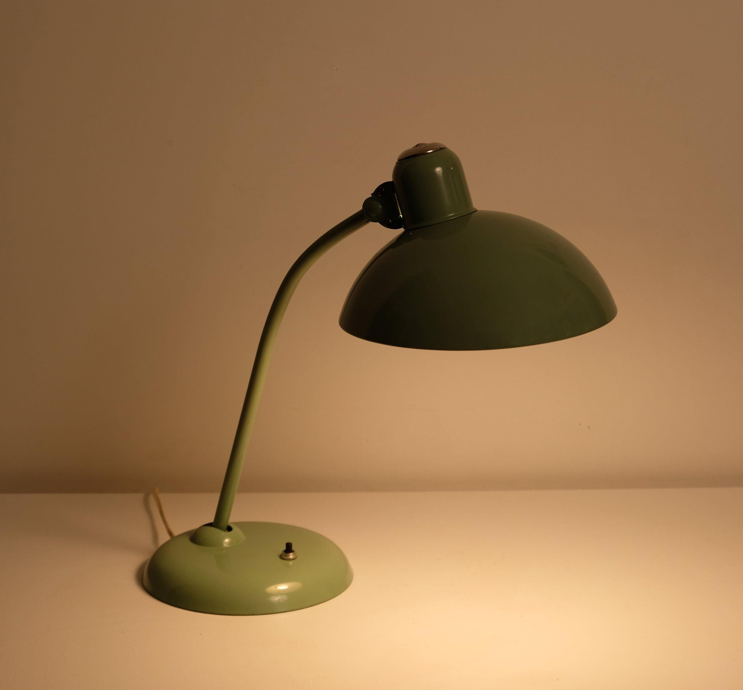 Christian Dell Schreibtischlampe Modell 6556 für Kaiser Leuchten (Moderne der Mitte des Jahrhunderts) im Angebot