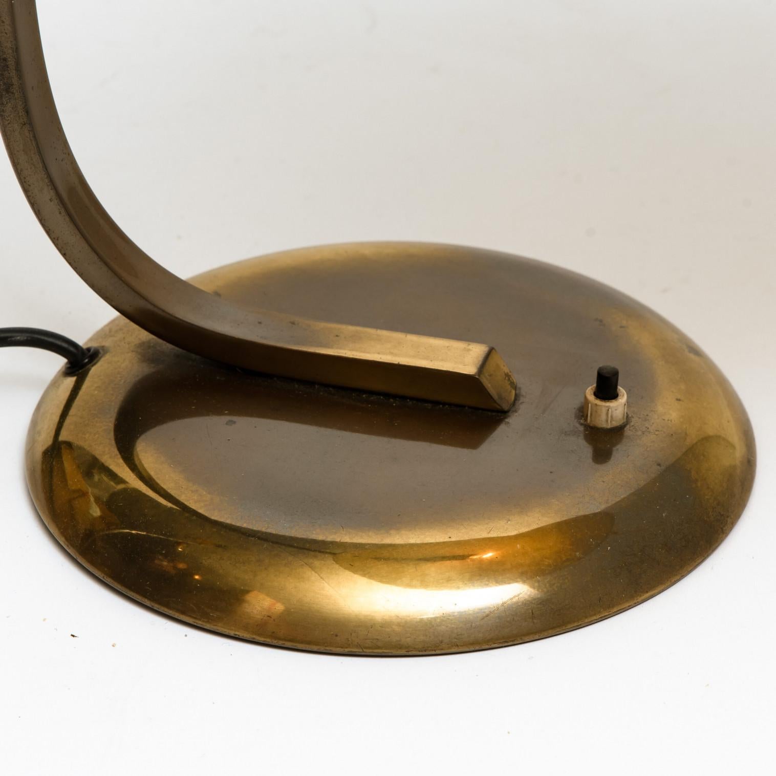 Christian Dell für Kaiser Idell / Kaiser Leuchten Messing-Schreibtisch- oder Tischlampe im Angebot 1
