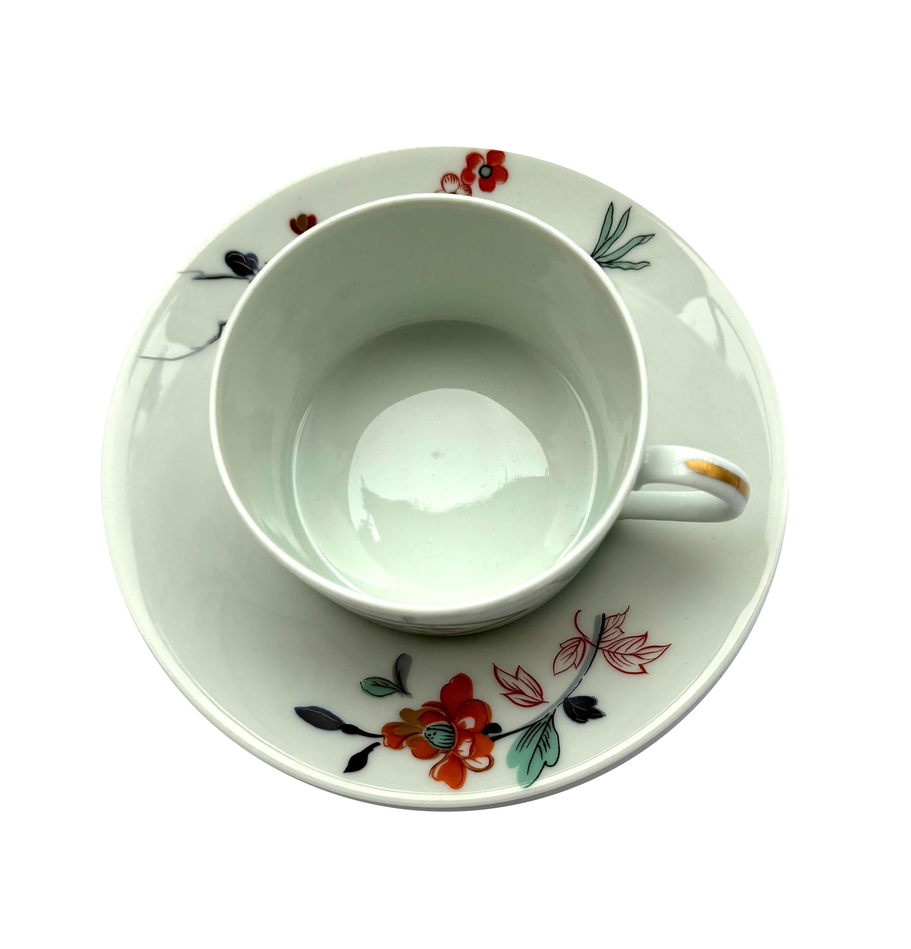 Anglo-Japanese Christian Dior 10 Cups for Limoges–Unused Porcelain with Imari-Inspired Pattern For Sale
