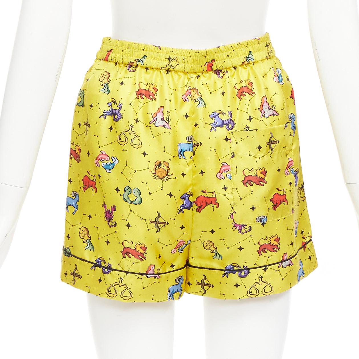 CHRISTIAN DIOR 100% Seide Lucky Dior gelbe Astrologie Boxershorts FR32 XXS im Zustand „Hervorragend“ im Angebot in Hong Kong, NT