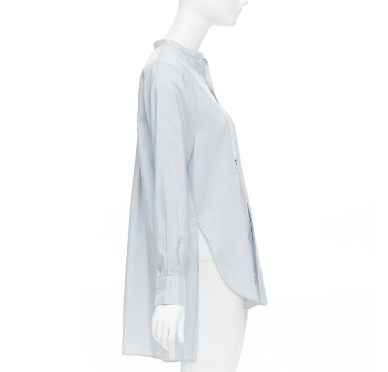 CHRISTIAN DIOR 100% Seide Puderblaues CD Bienen Logo hi low Shirt FR34 XS im Zustand „Relativ gut“ im Angebot in Hong Kong, NT
