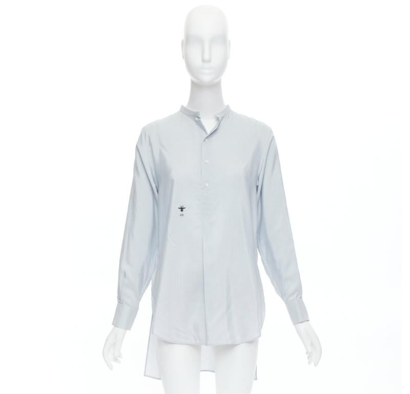 CHRISTIAN DIOR 100% Seide Puderblaues CD Bienen Logo hi low Shirt FR34 XS im Angebot 4