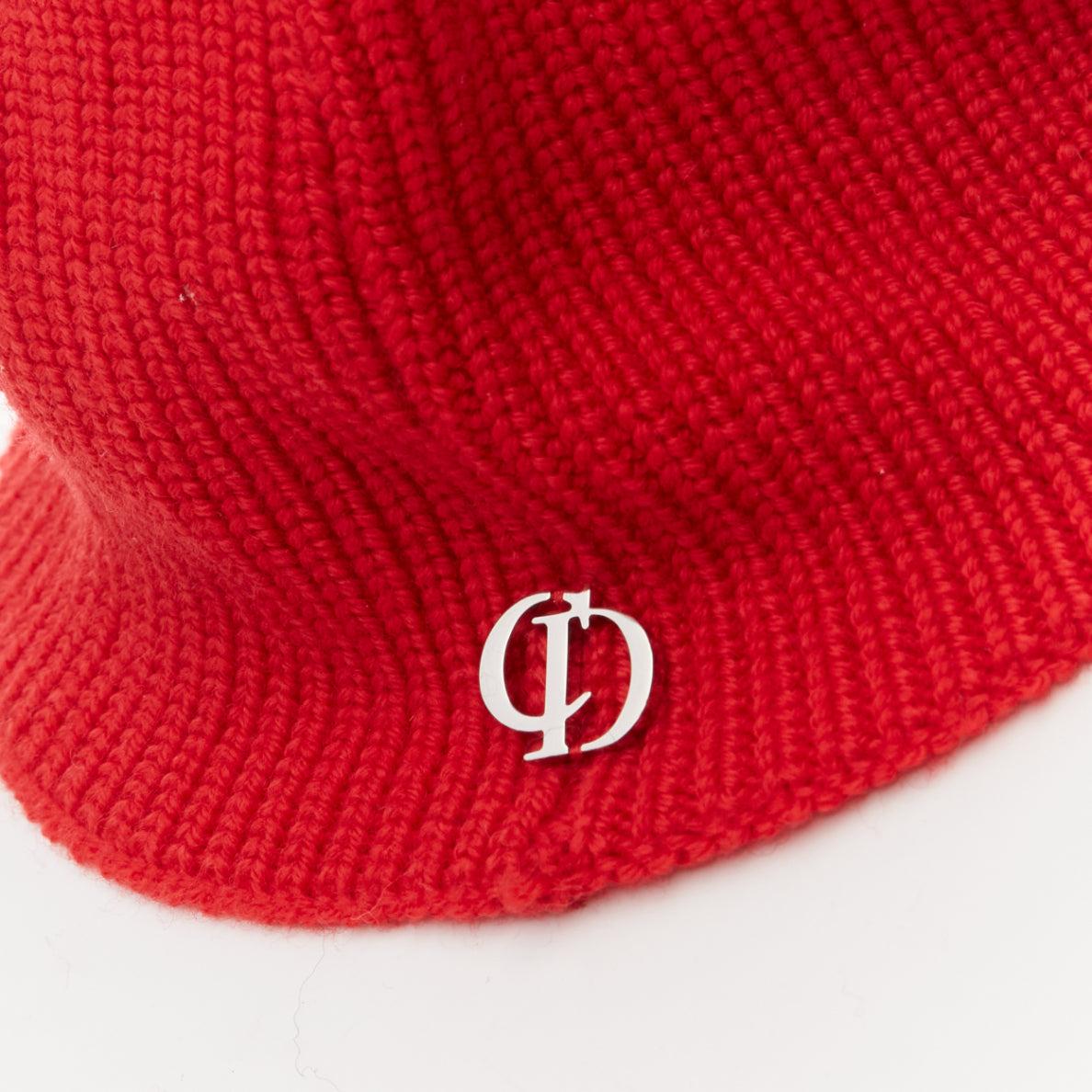 CHRISTIAN DIOR 100% wool red CD logo charm ribbed neck warmer collar
Reference: BSHW/A00140
Brand: Christian Dior
Material: Wool
Color: Red
Pattern: Solid
Closure: Elasticated
Lining: Red Wool
Made in: Italy

CONDITION:
Condition: Excellent, this
