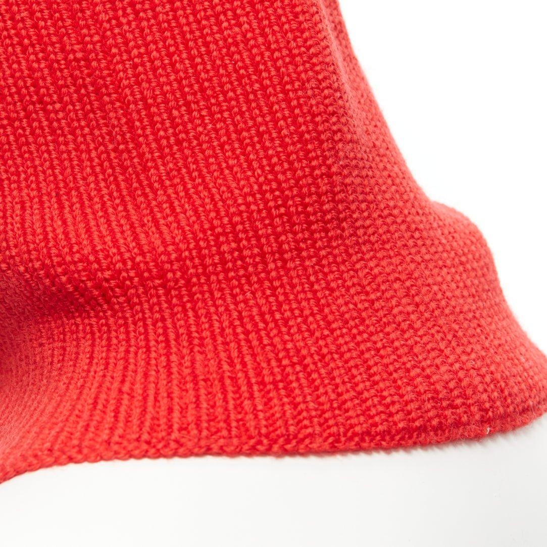 CHRISTIAN DIOR 100% wool red CD logo charm ribbed neck warmer collar For Sale 2