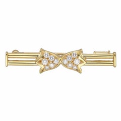 Christian Dior 18 Karat Yellow Gold 750 12 Diamonds Brooch