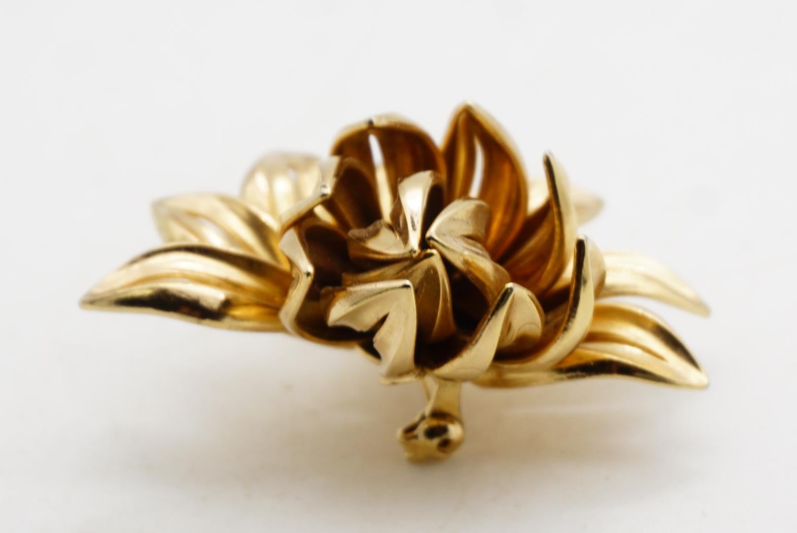 Christian Dior 1960 GROSSE Gold Flower Leaf Vivd Openwork Blossom
