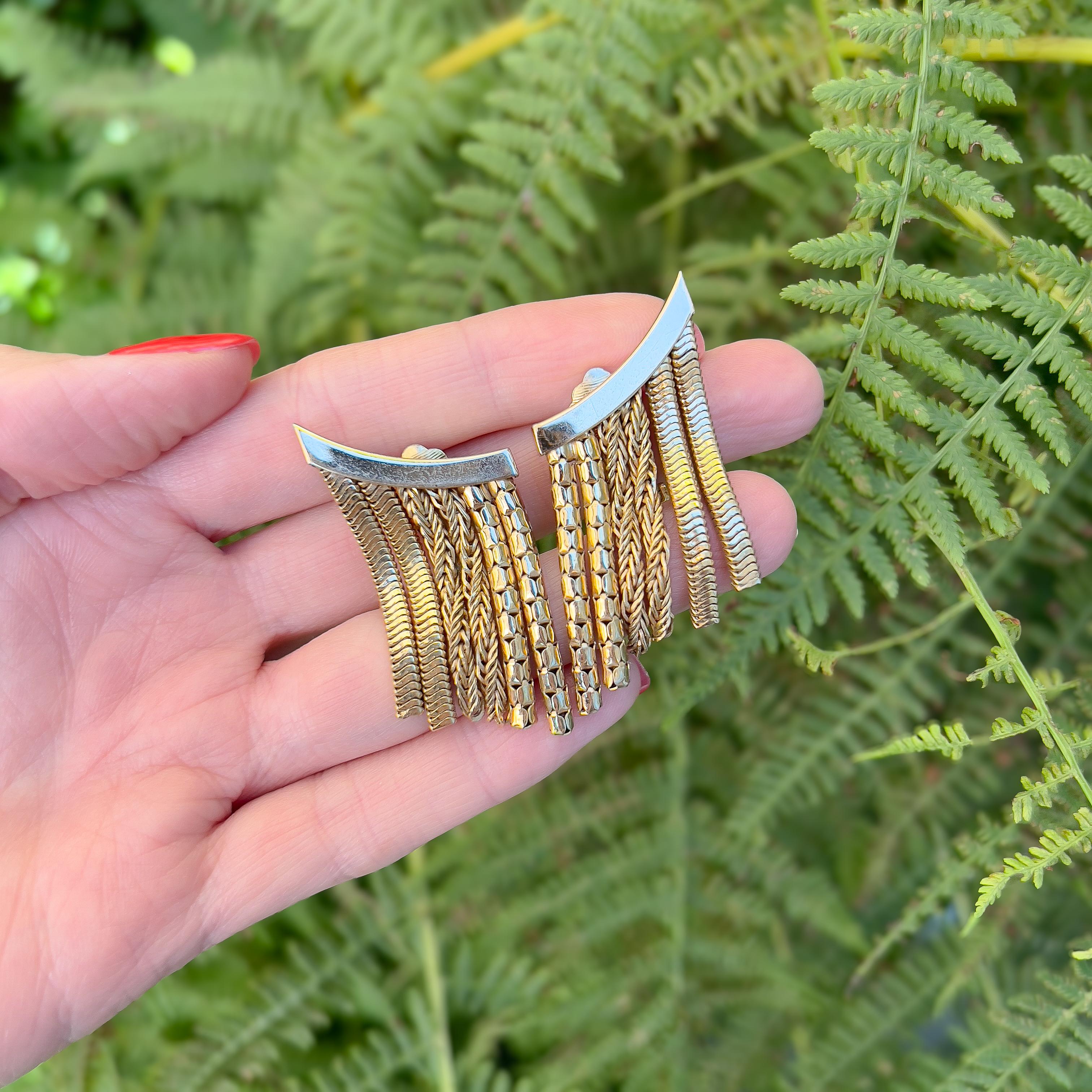 Christian Dior 1960s Gold Plated Vintage Chain Tassel Earrings For Sale 4