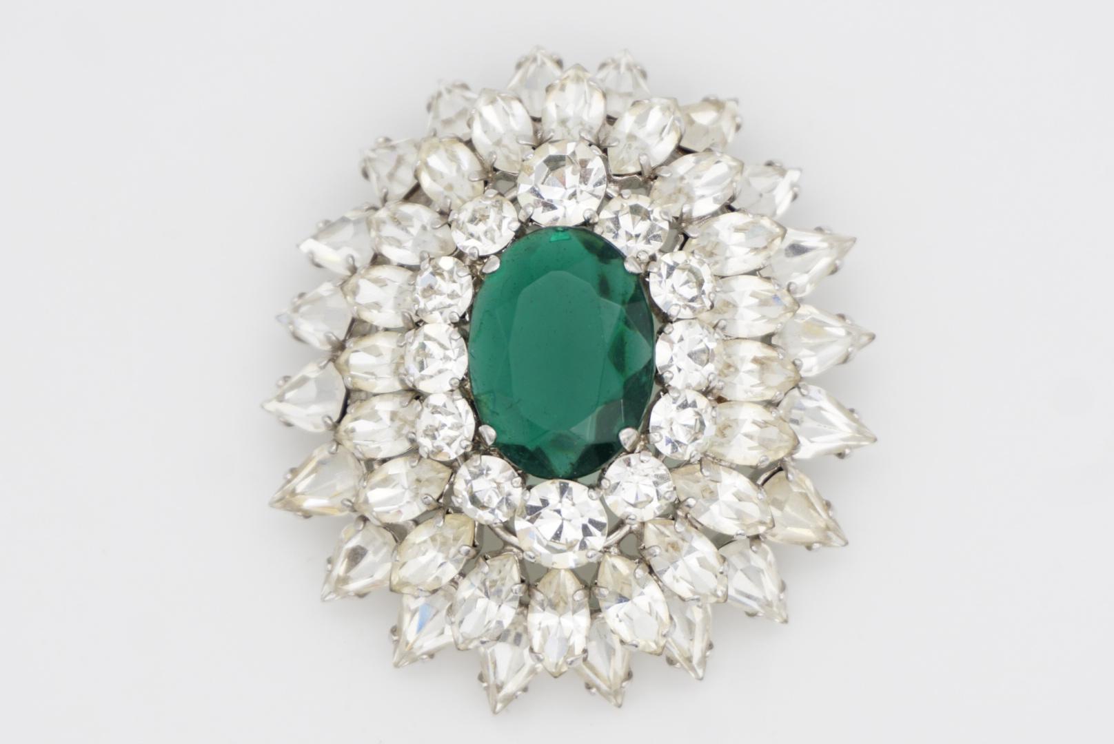 Christian Dior 1961 Grande spilla a goccia con cerchio di cristallo smeraldo Trio Marquise in vendita 5