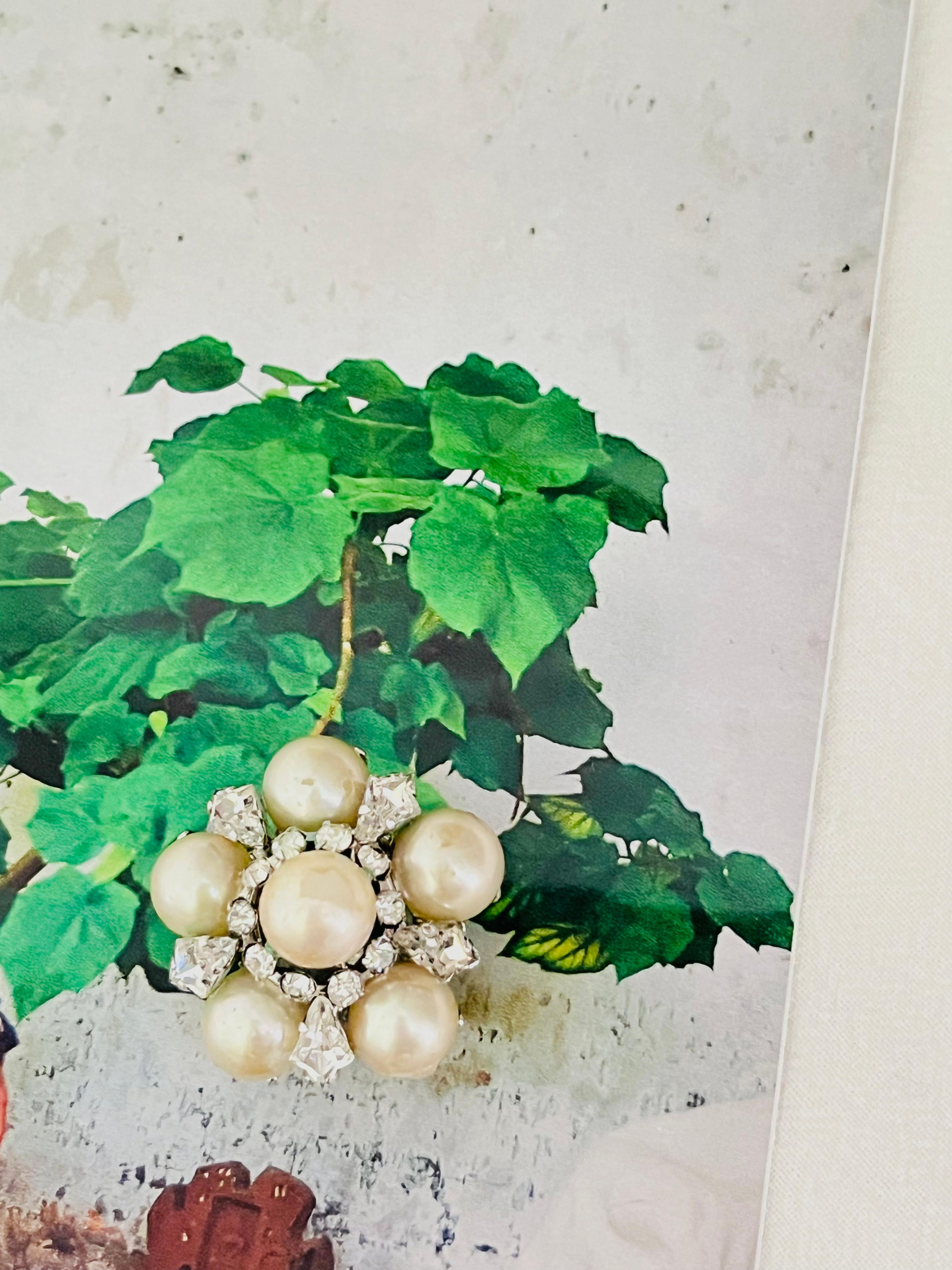 Christian Dior 1962 Vintage White Pearls Crystals Openwork Floral Dome Brooch 1