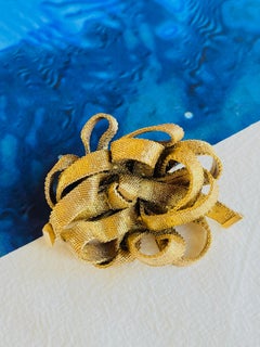 Christian Dior 1964 Vintage 3D Vivid Mesh Knit Ribbon Bow Rose Flower Brooch