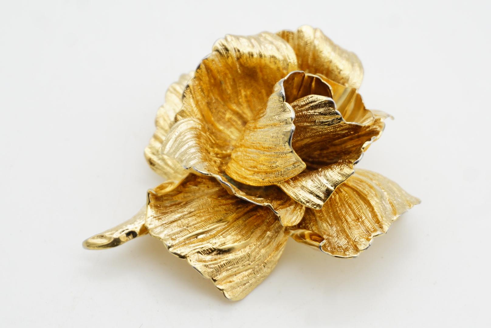 Christian Dior 1964 Spilla d'oro a strati con fiore di rosa grande e vivace d'epoca in vendita 4
