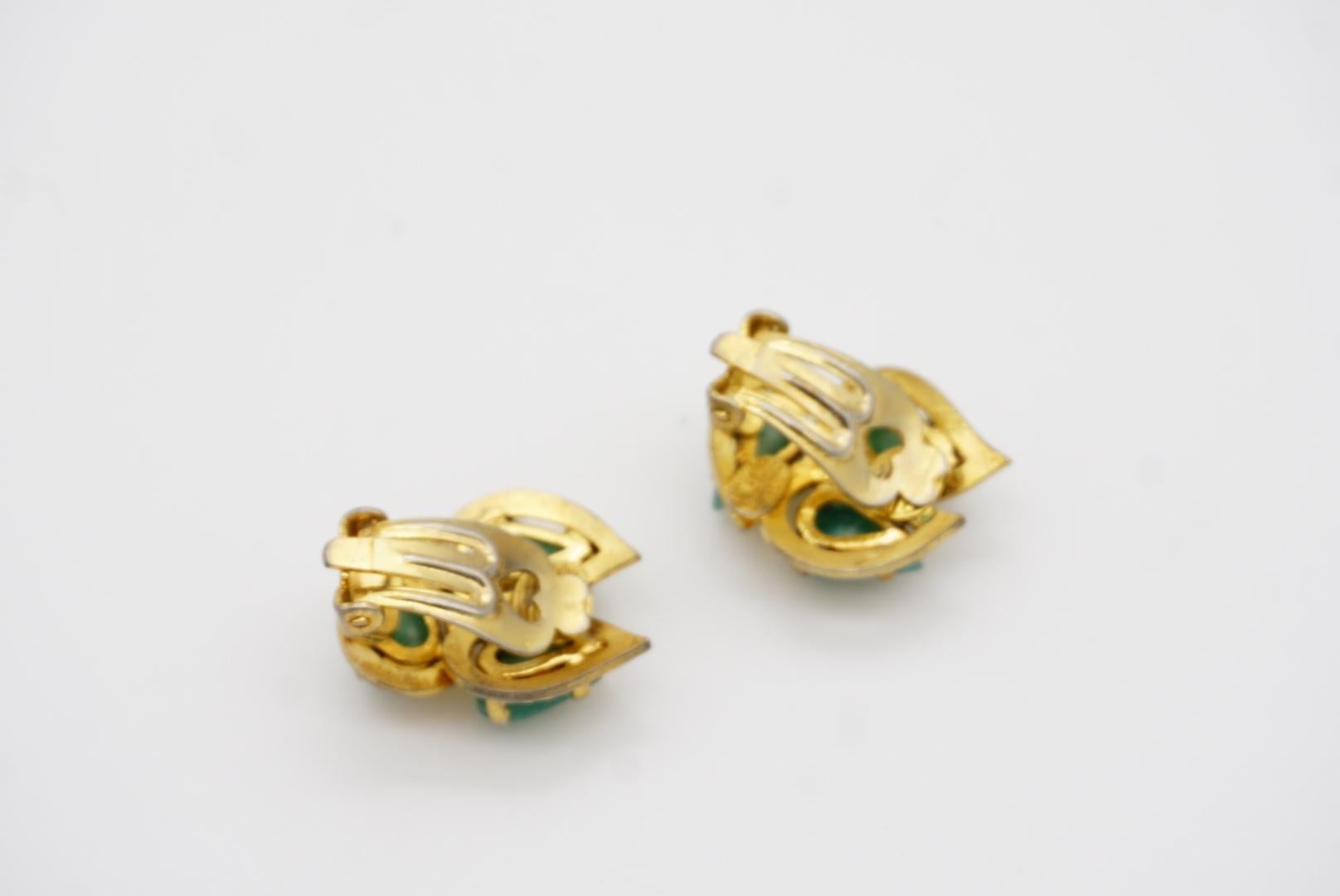 Christian Dior 1965 Vintage Emerald Jade Green Trio Water Tear Drops Earrings For Sale 9