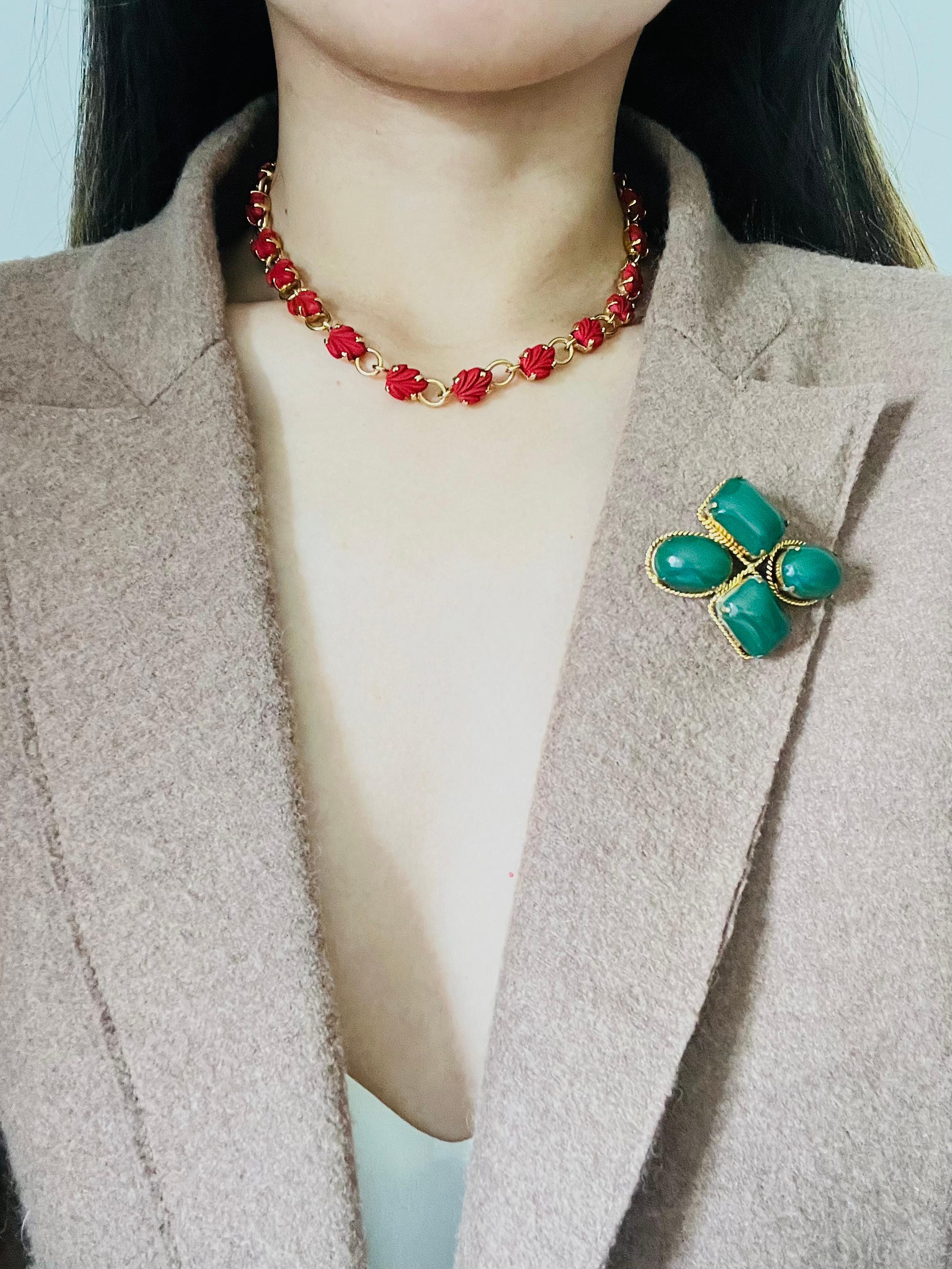 Christian Dior 1966 Vintage Four Dark Green Emerald Oval Rectangle Gold Brooch For Sale 3