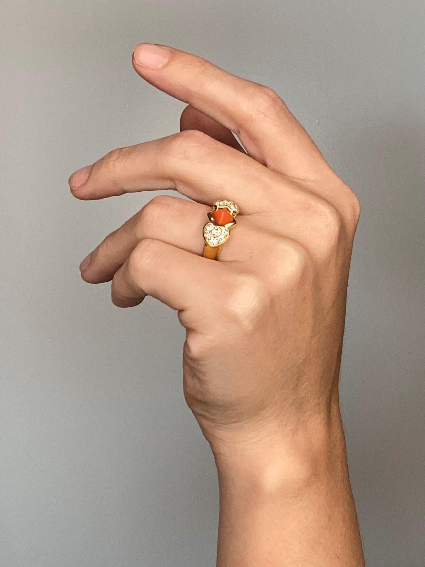 Christian Dior 1970 Paris Ring 18 Karats Gold with 1.96 Ctw Diamonds and Coral For Sale 4
