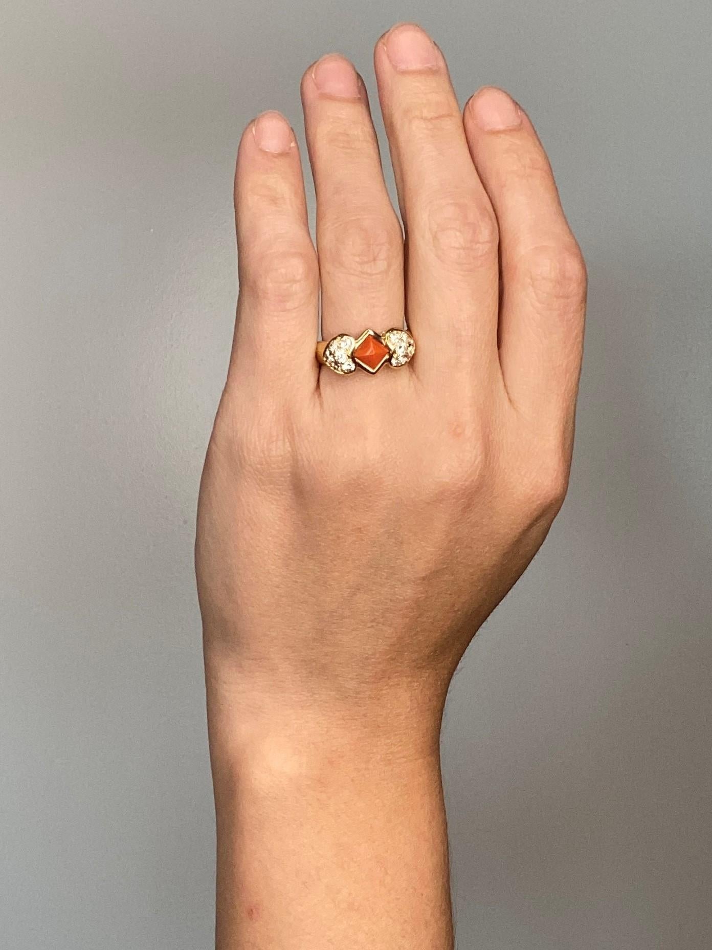 Christian Dior 1970 Paris Ring 18 Karats Gold with 1.96 Ctw Diamonds and Coral For Sale 5