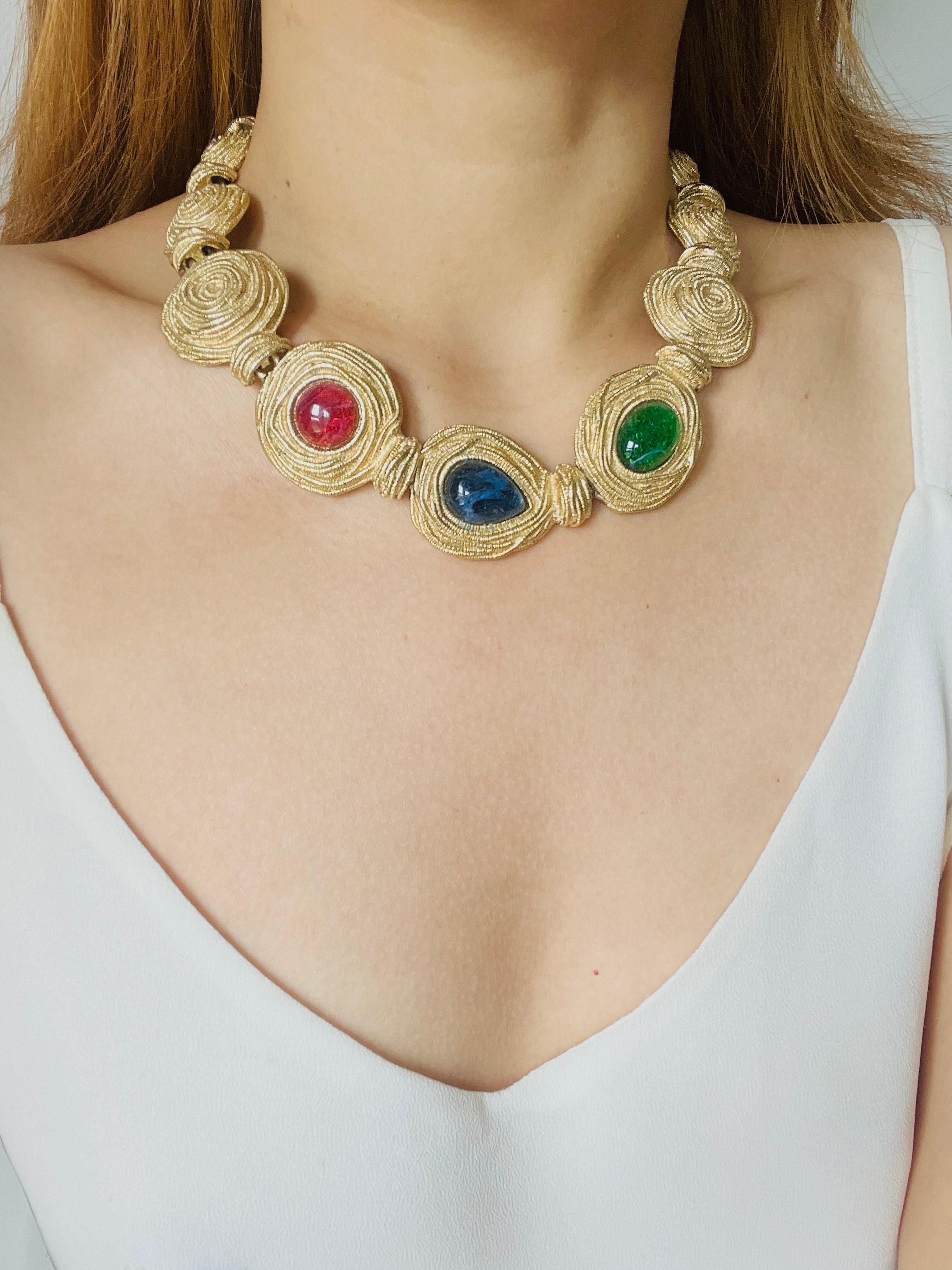 Christian Dior 1970 - Collana a spirale con smeraldo e zaffiro con cabochon in vendita 3